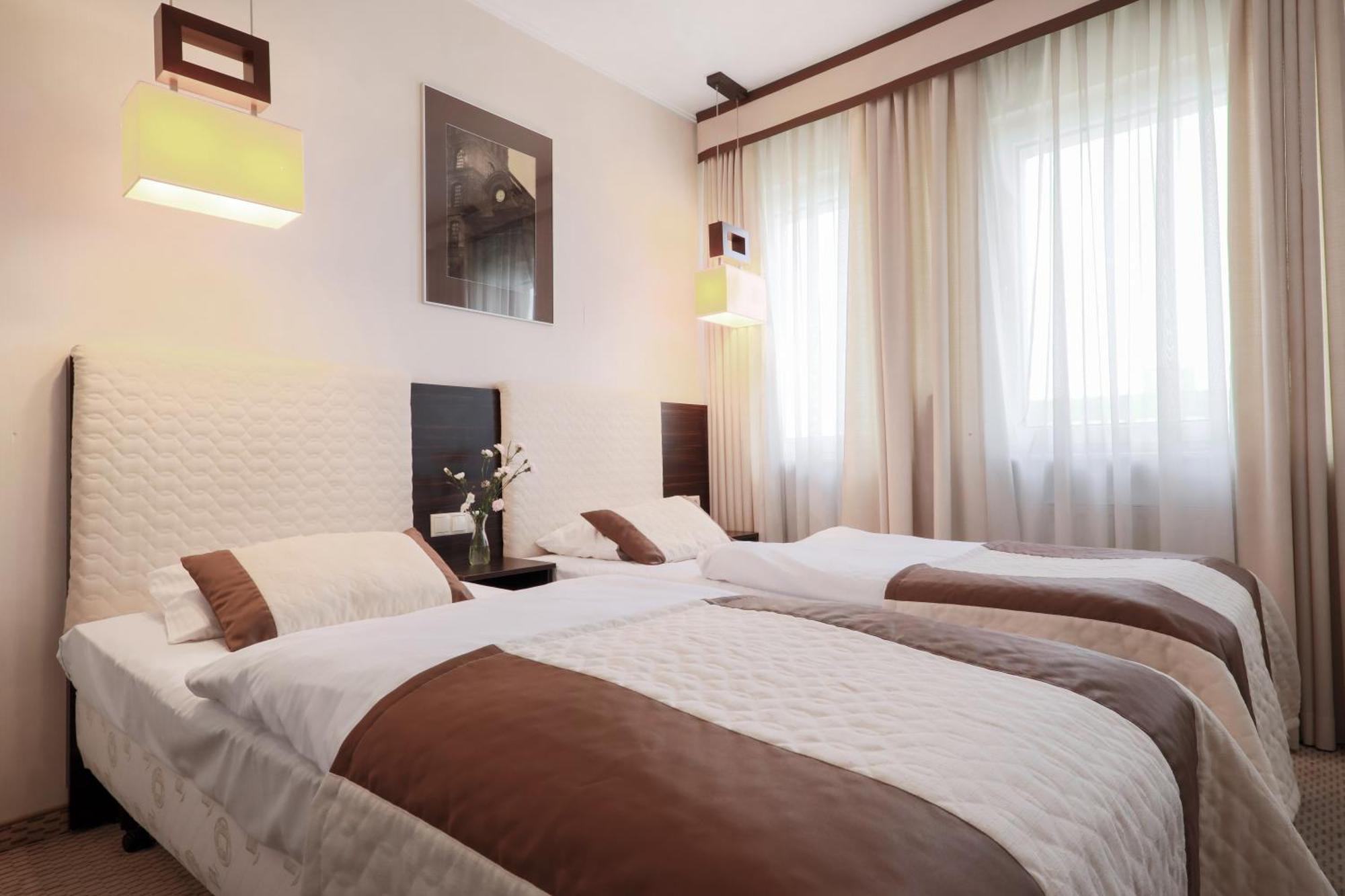 Large Twin Room