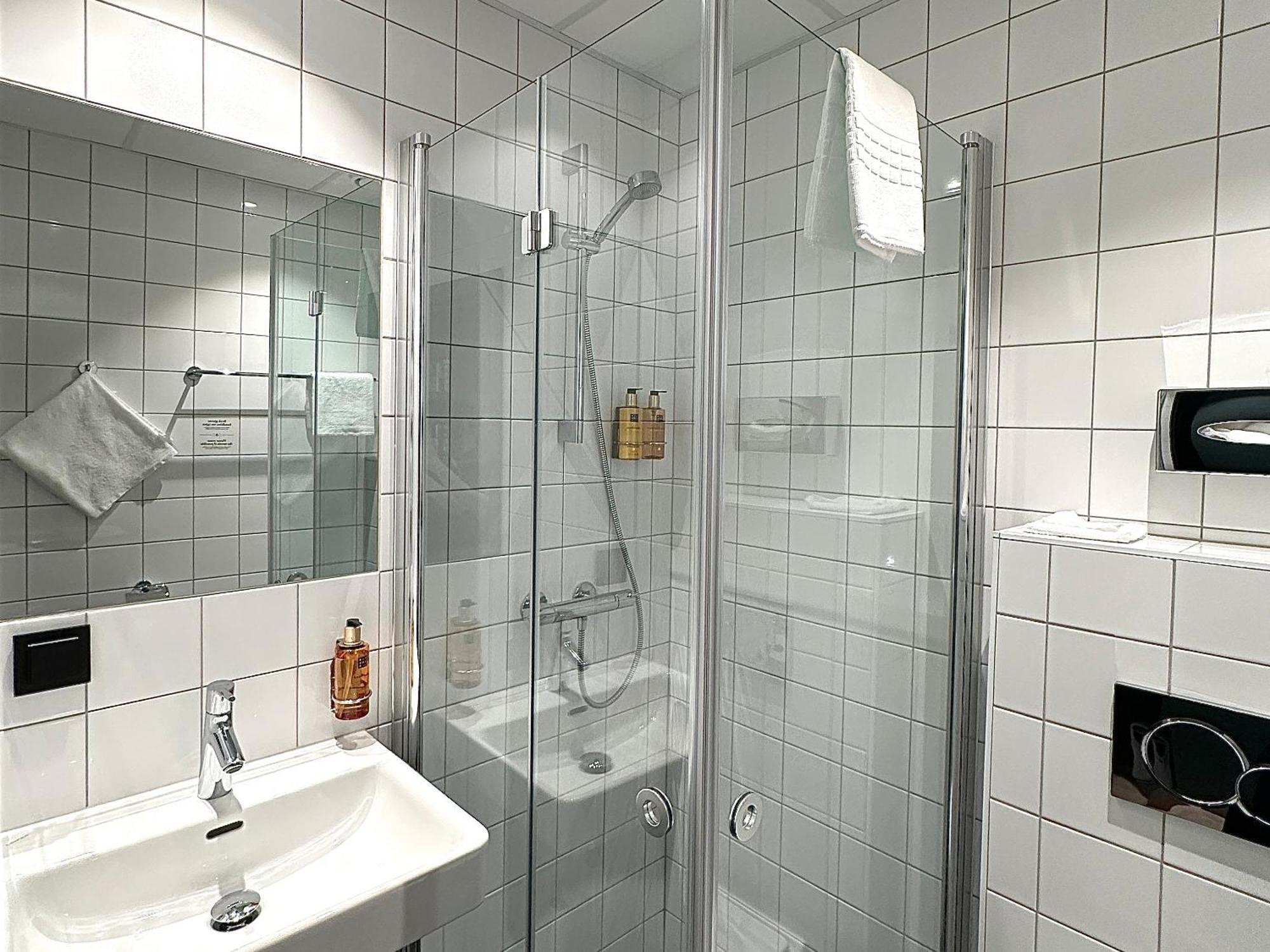 Single Room,1663734933:JPEG