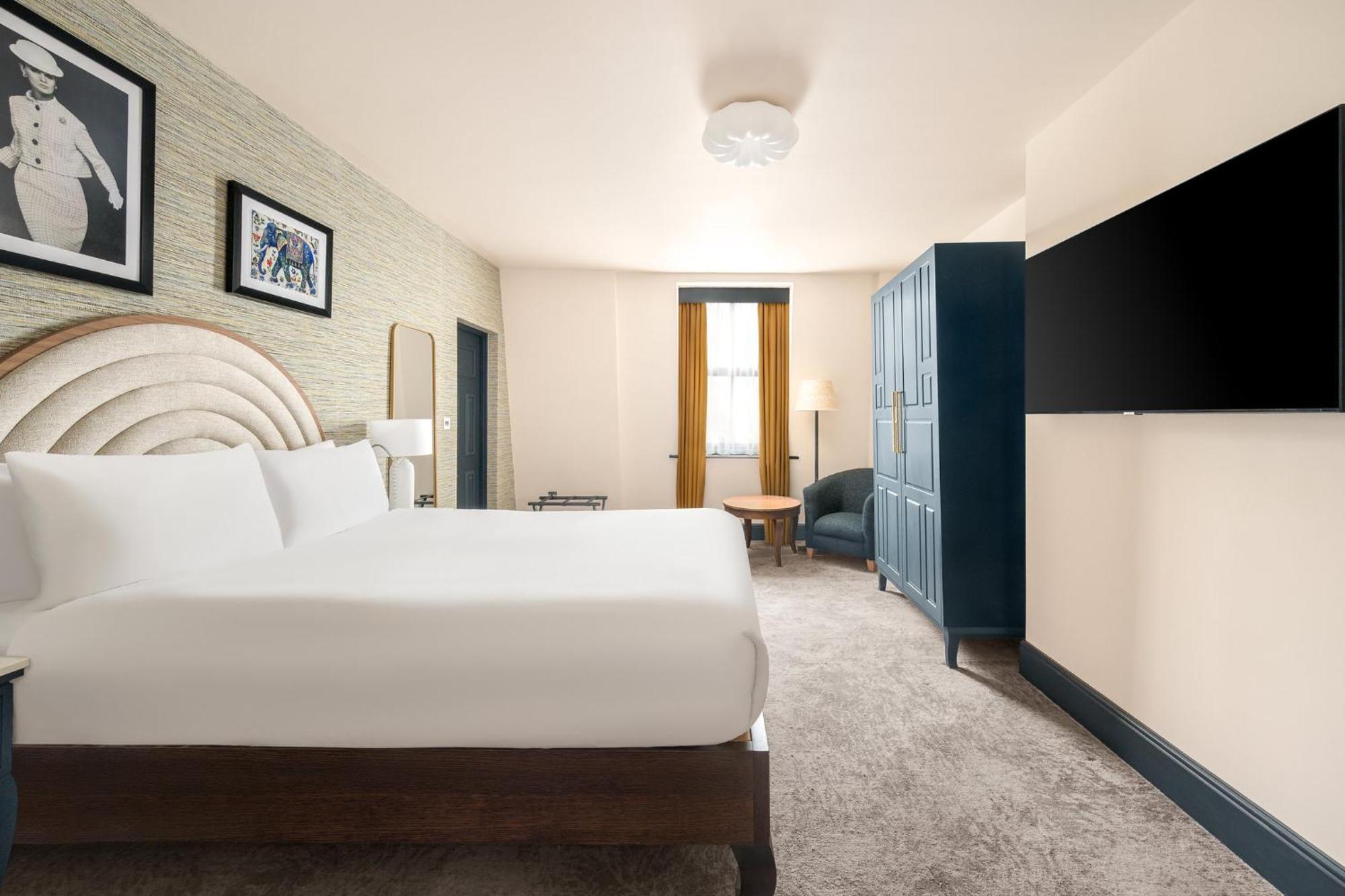 Premium Queen Room Extra Bed