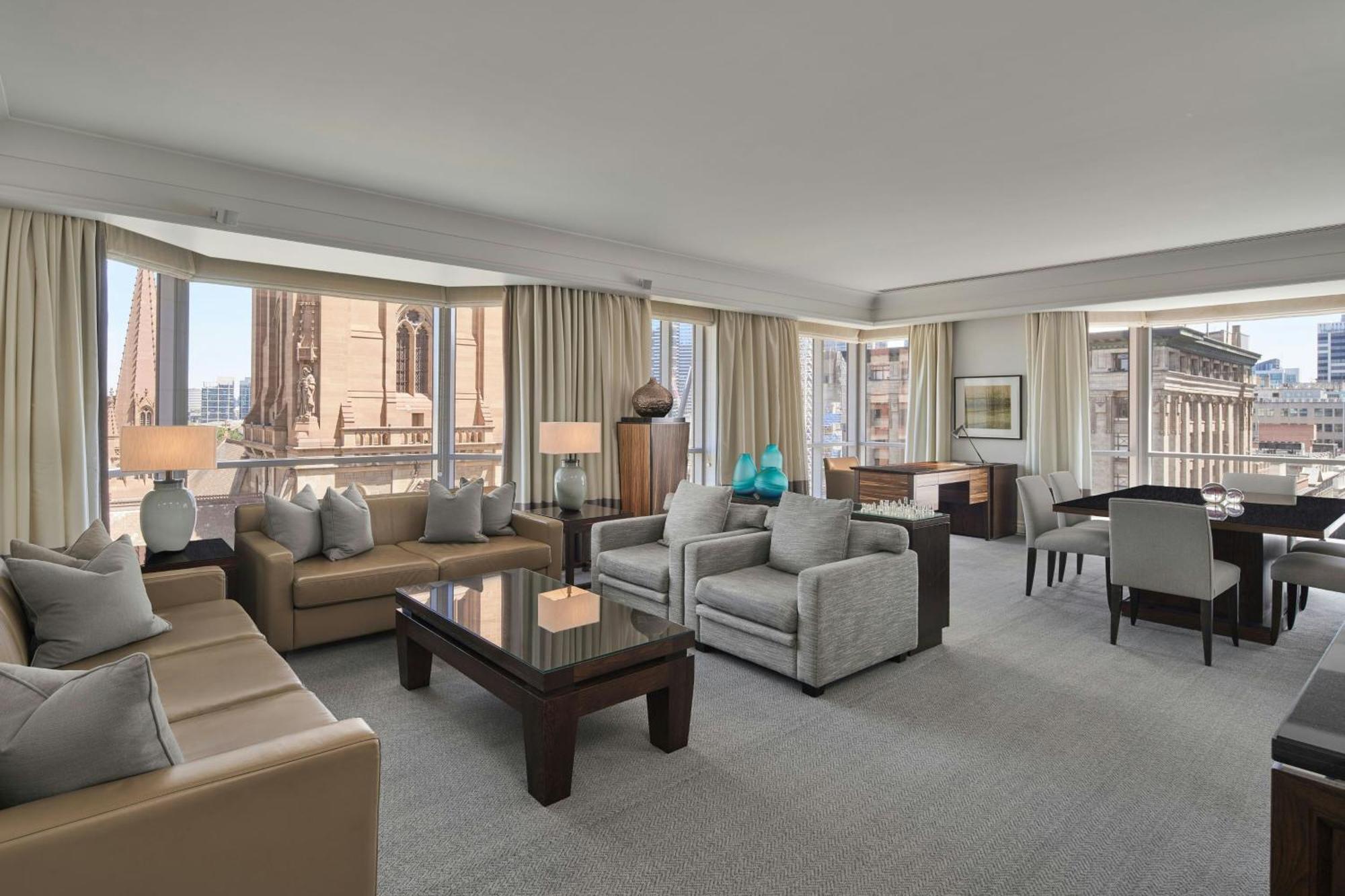 King Suite City View Regent