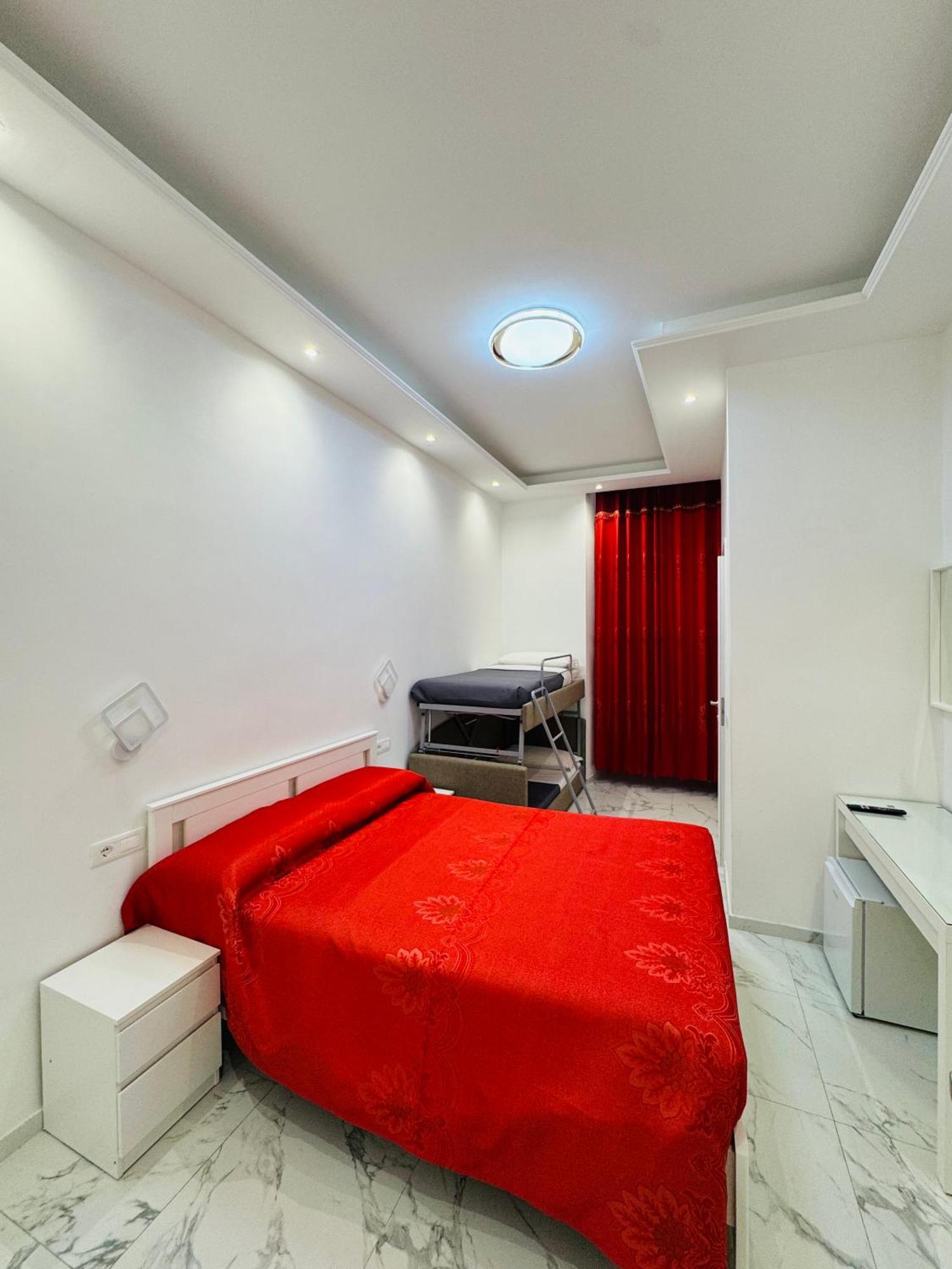 Quadruple Room Bathroom,1665842113:JPEG