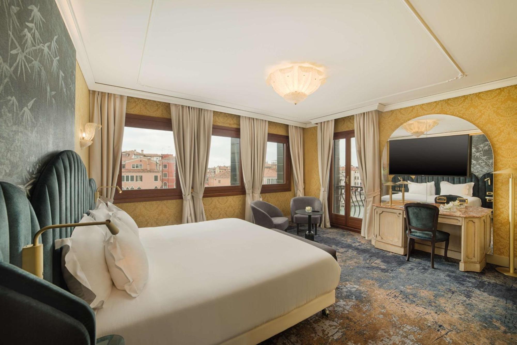 Premium Double or Twin Room Canal View