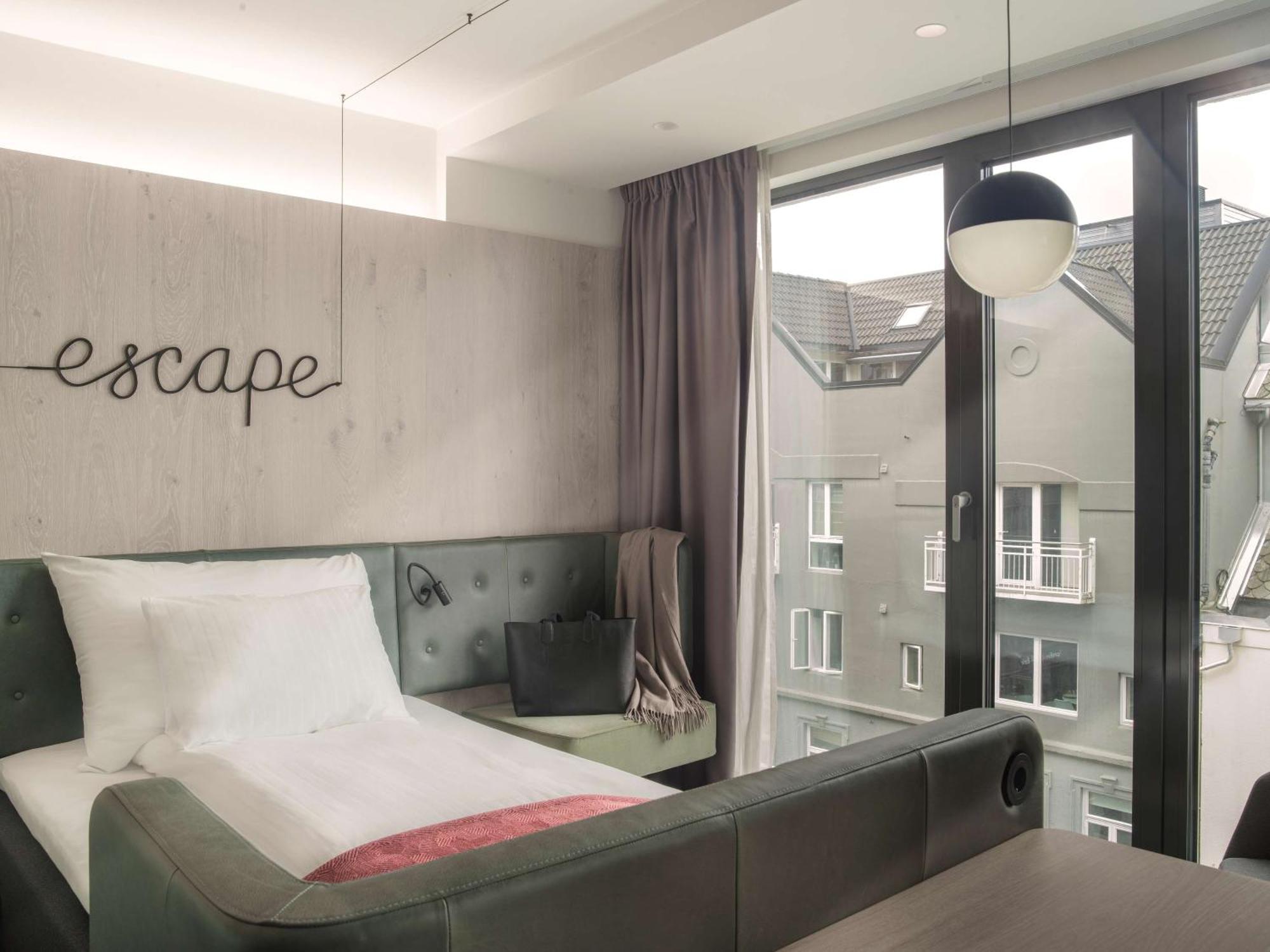 Single Room,1666643704:JPEG