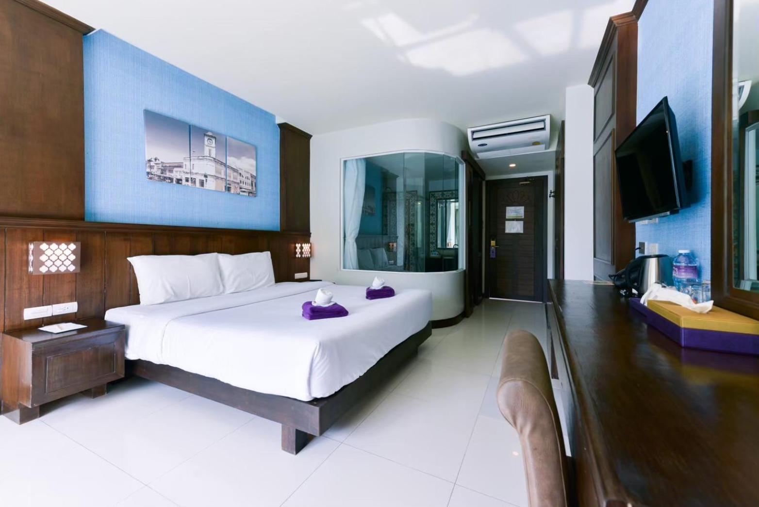 Pool View Room