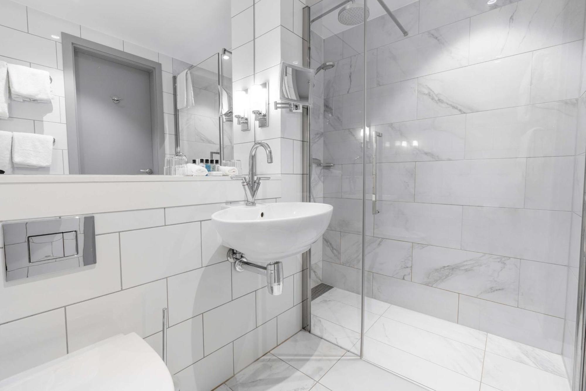 Grand Petite King