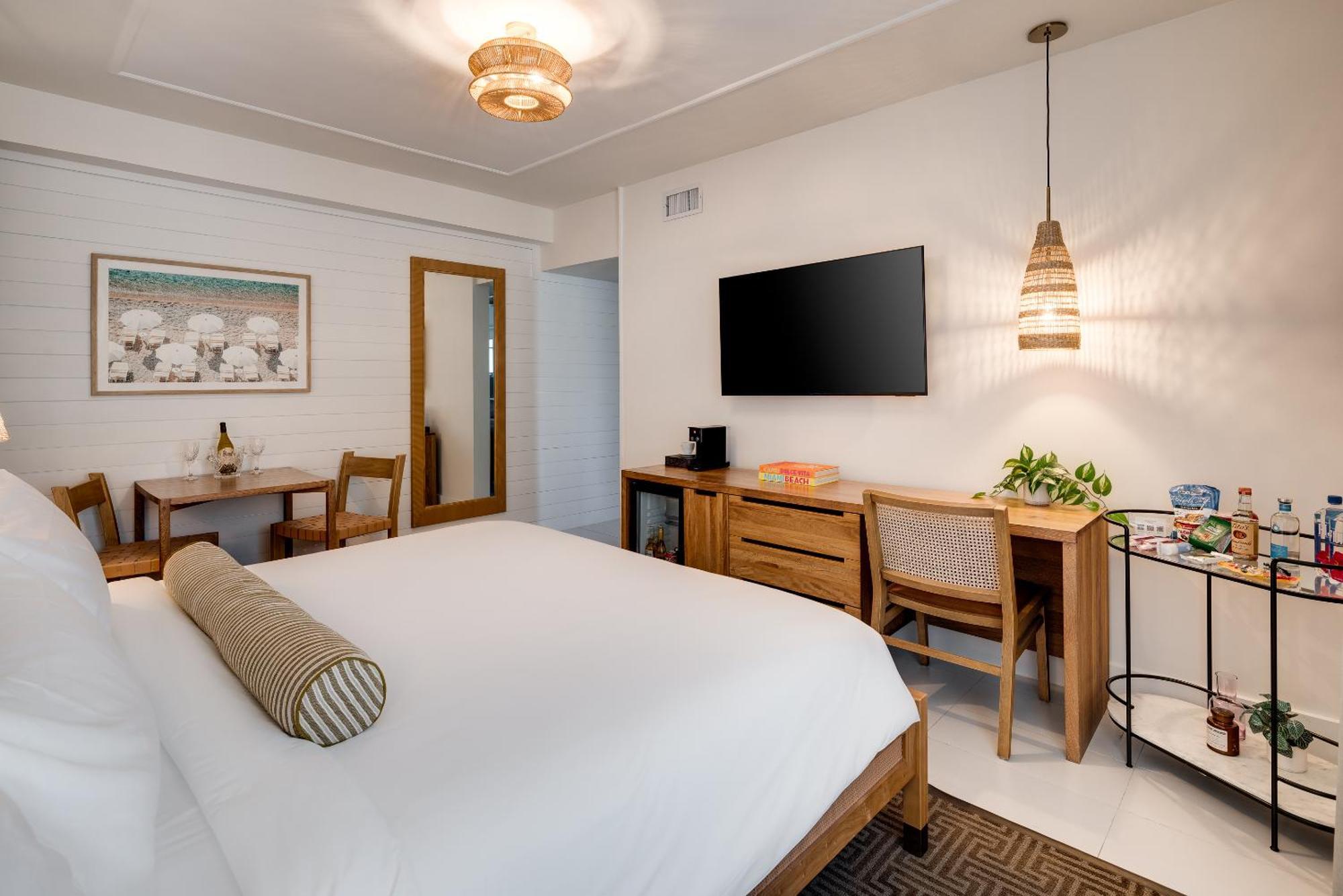Standard King Room