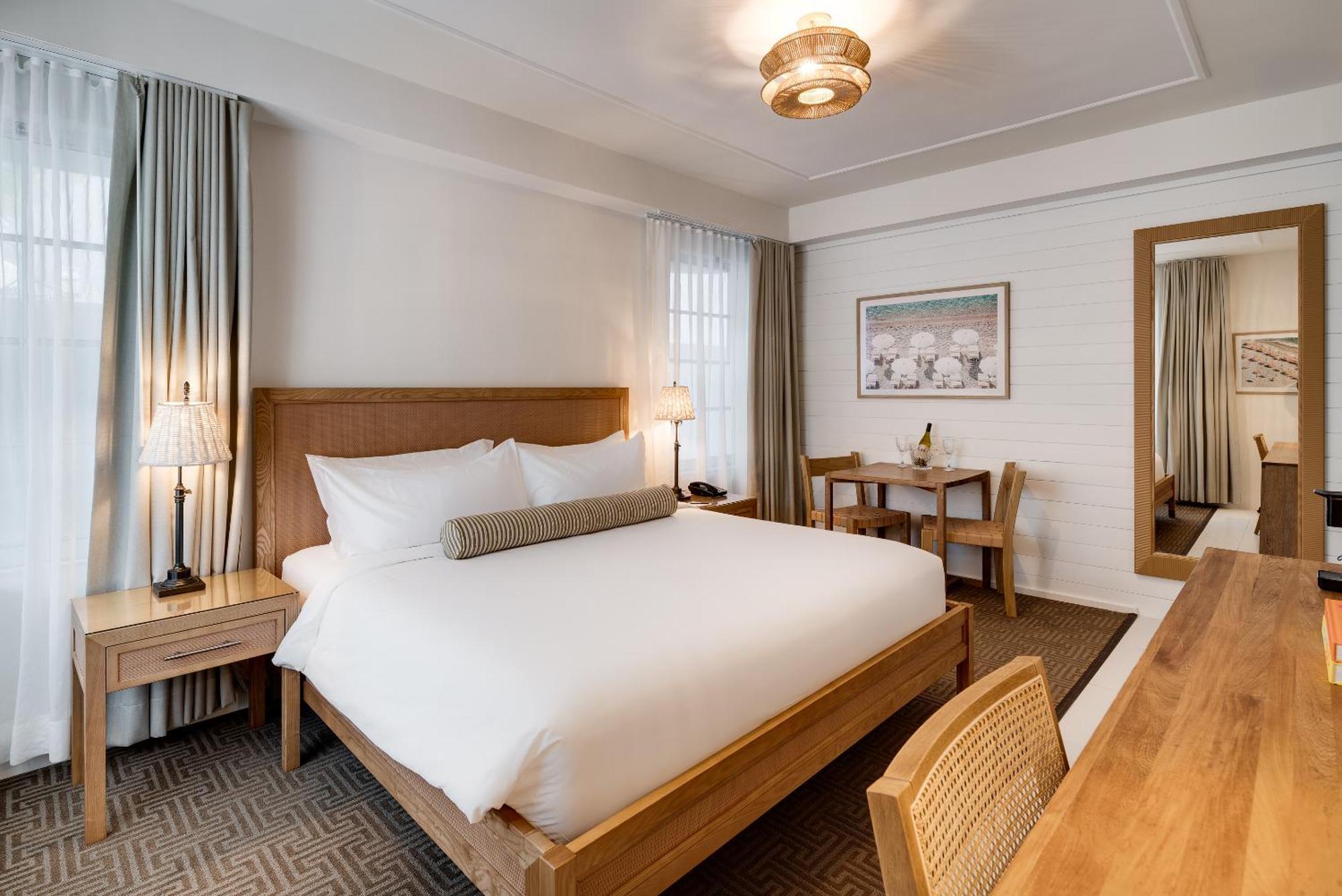 Standard King Room