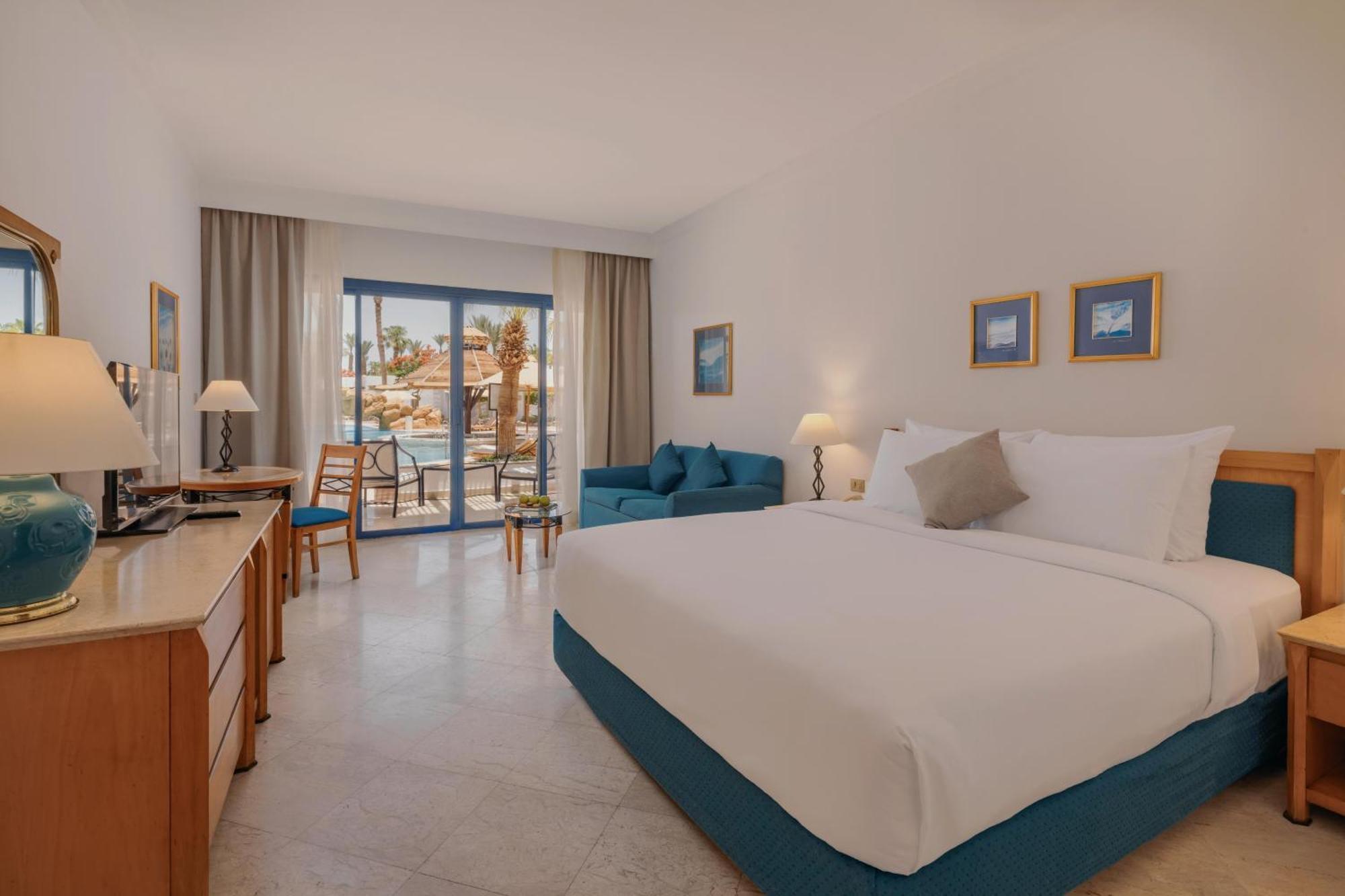 Superior, Queen or Twin Bed, Pool View,1668055290:JPEG