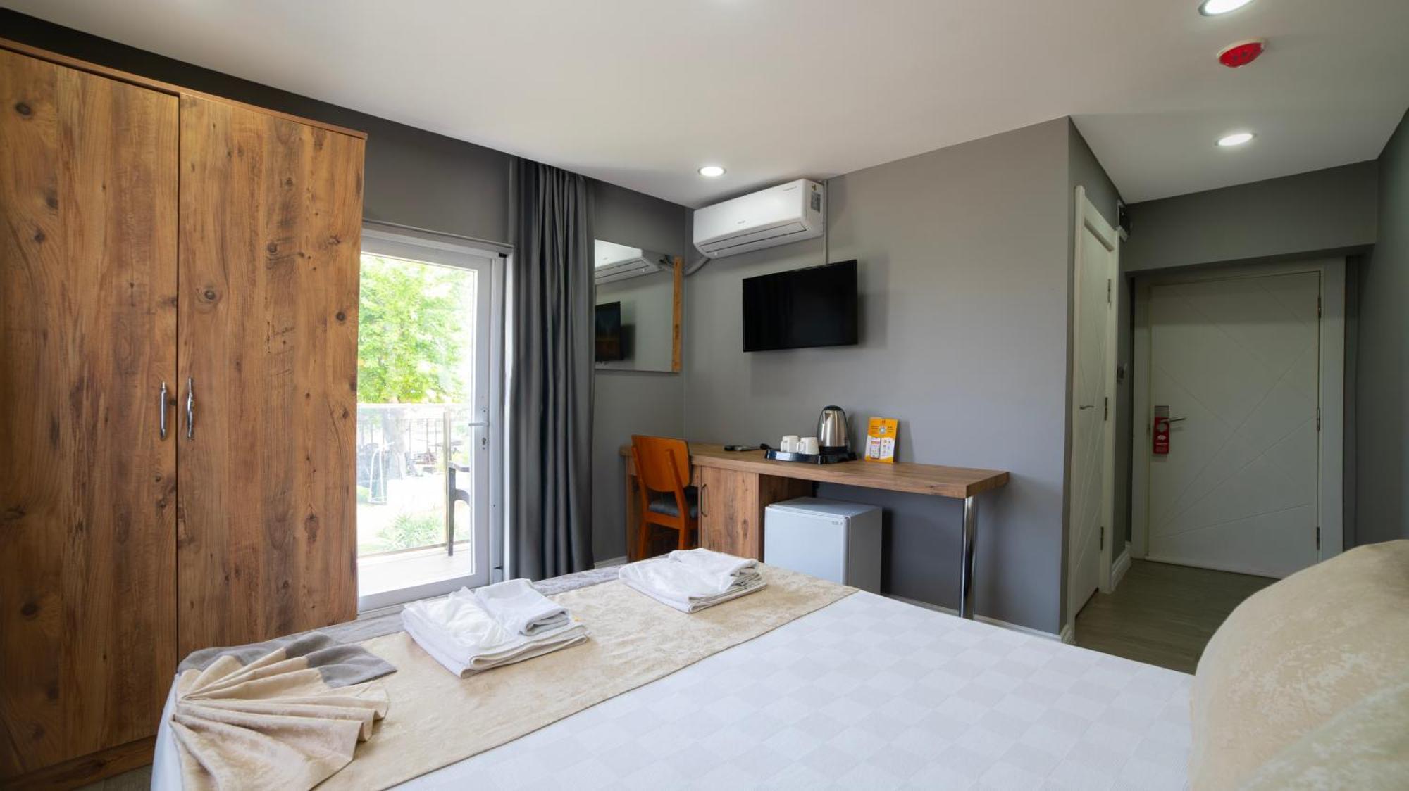 Standard Double Room,1668152874:JPEG