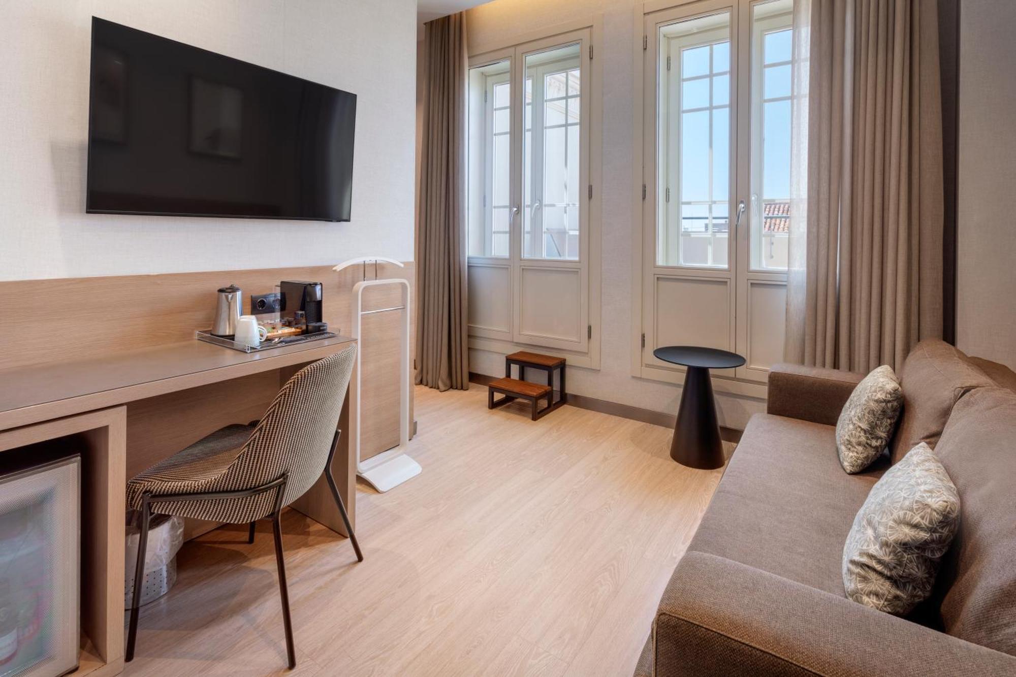 Superior Double Room with Terrace,1669016616:JPEG