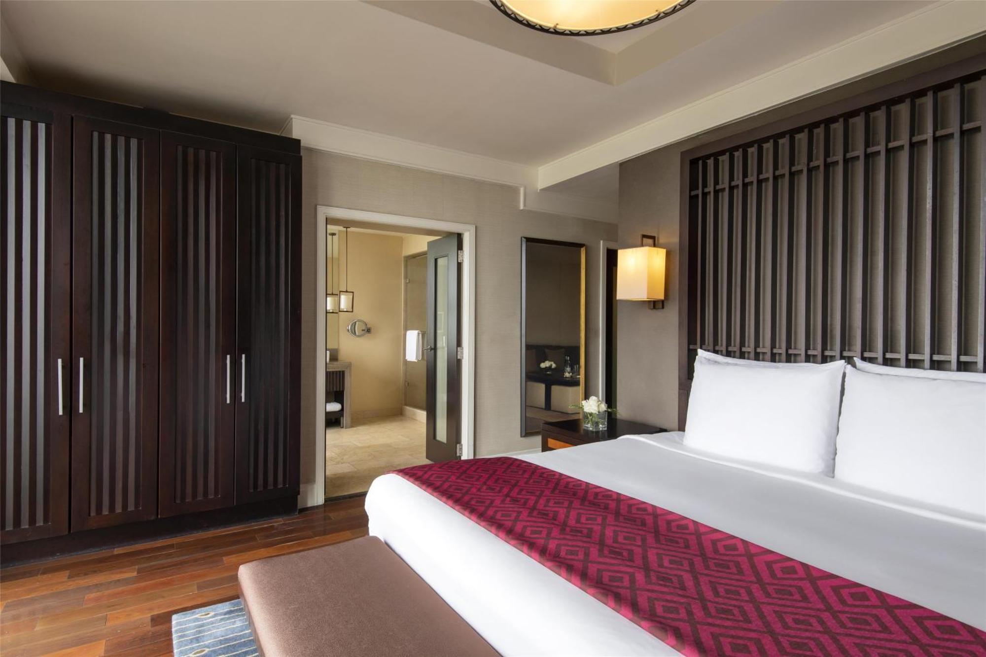 Junior Suite Pool View