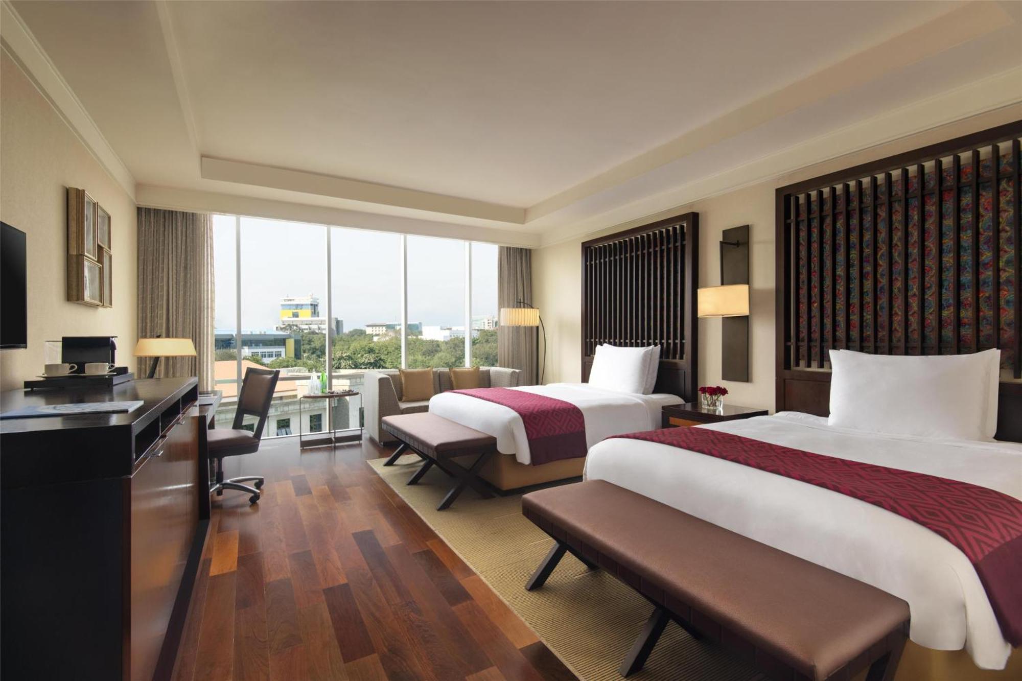 Executive Room 2 Twin Beds