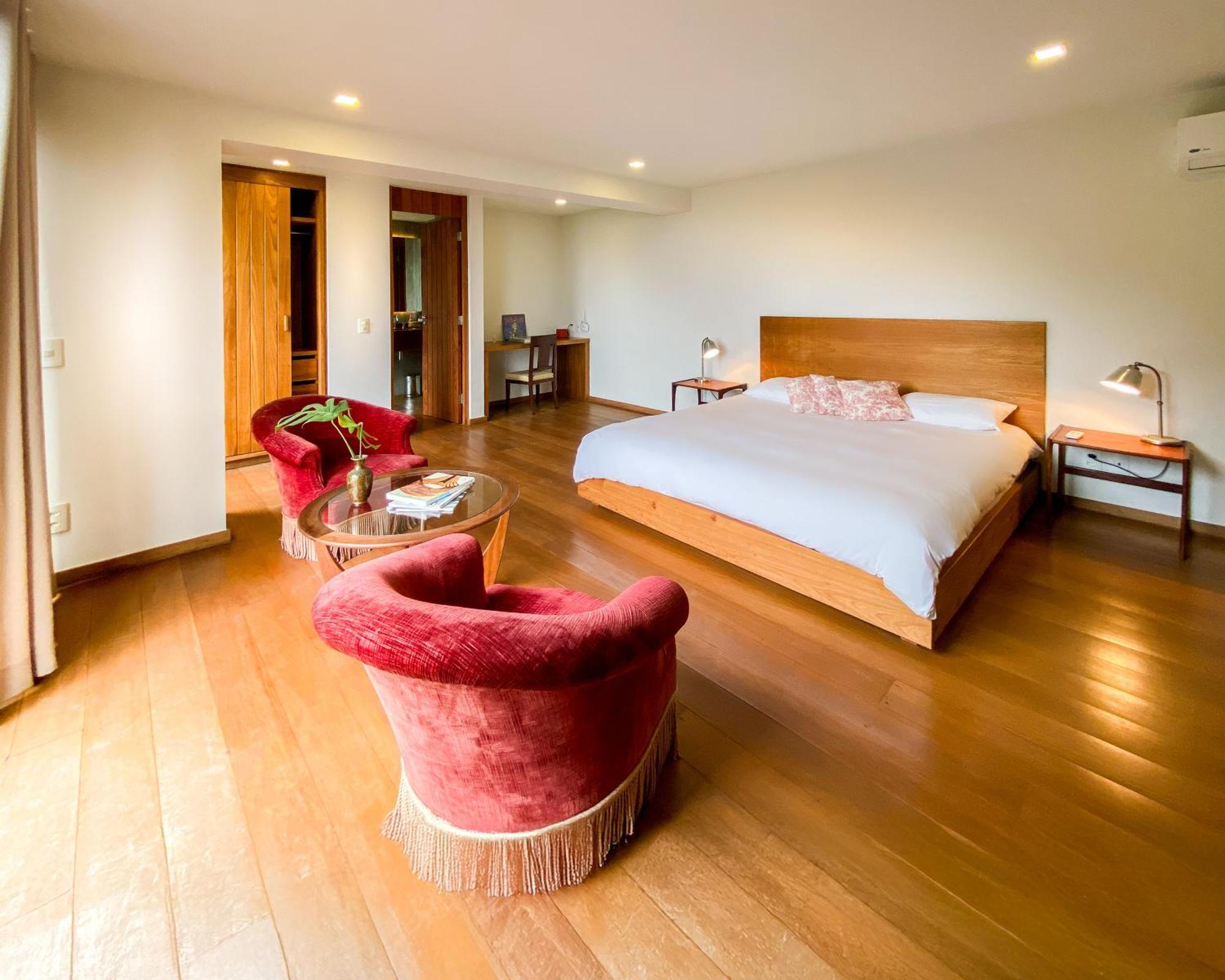 King Room Mountain View