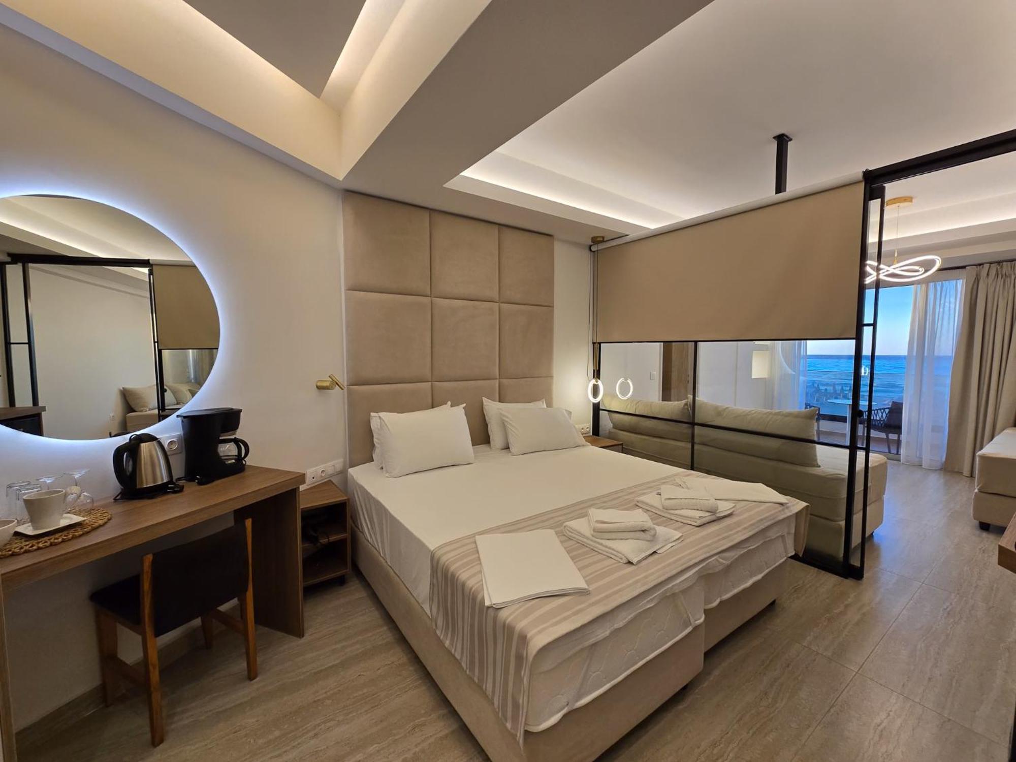 Family Room with Sea View,1669820351:JPEG