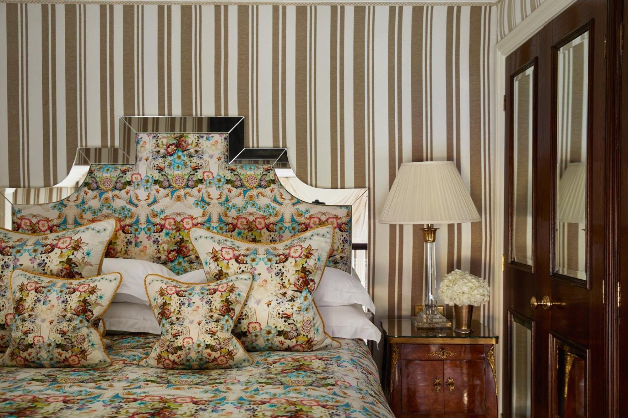 Executive Suite,1670697361:JPEG