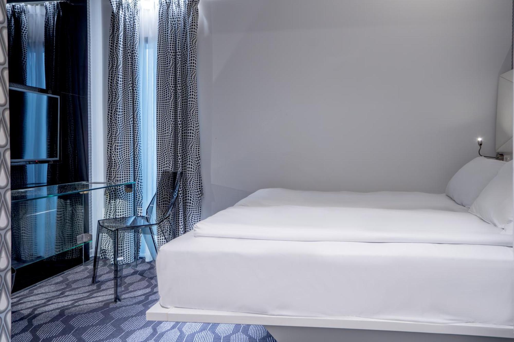 Standard Room,1670764008:JPEG