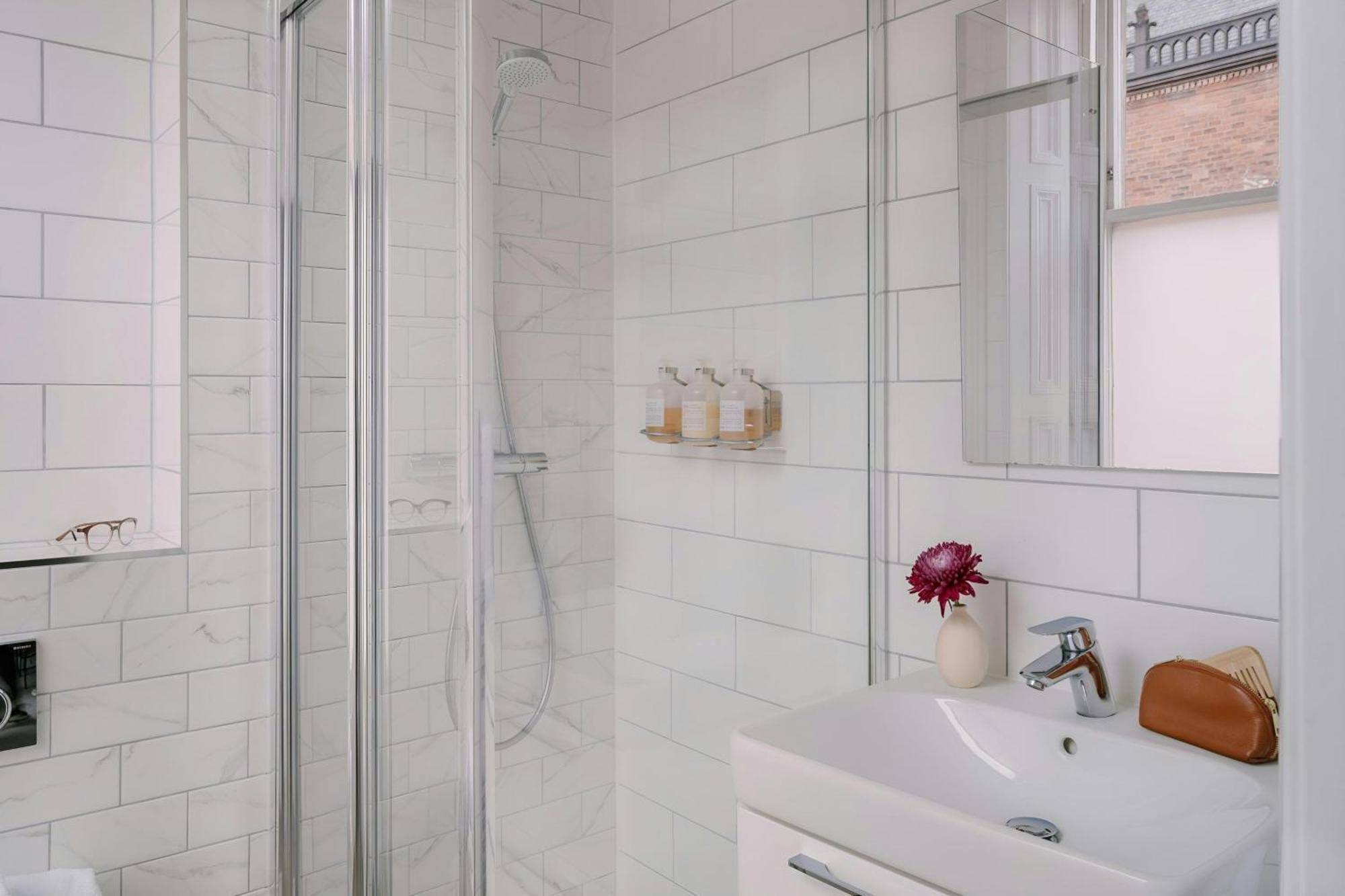 Superior Two Bedroom Suite Queen Street View