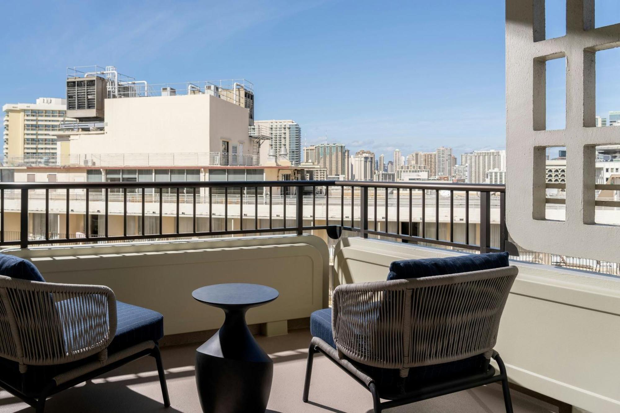 Newly Renovated Tower City, Larger Guest room, 2 Double, City view