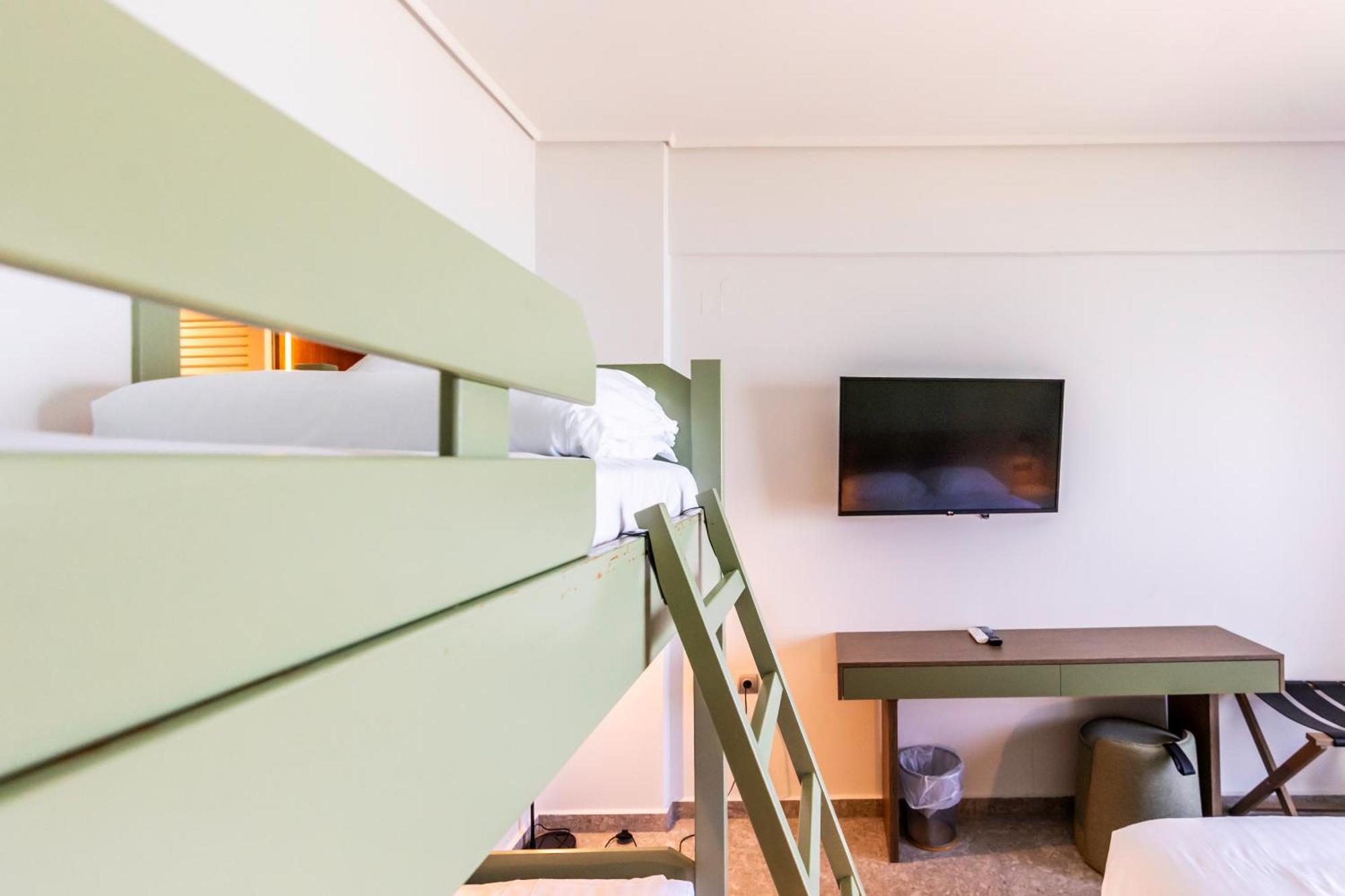 Quadruple Room Sea View