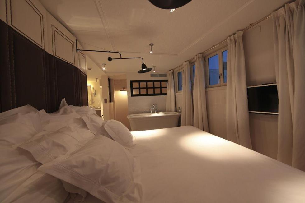 Island Suite