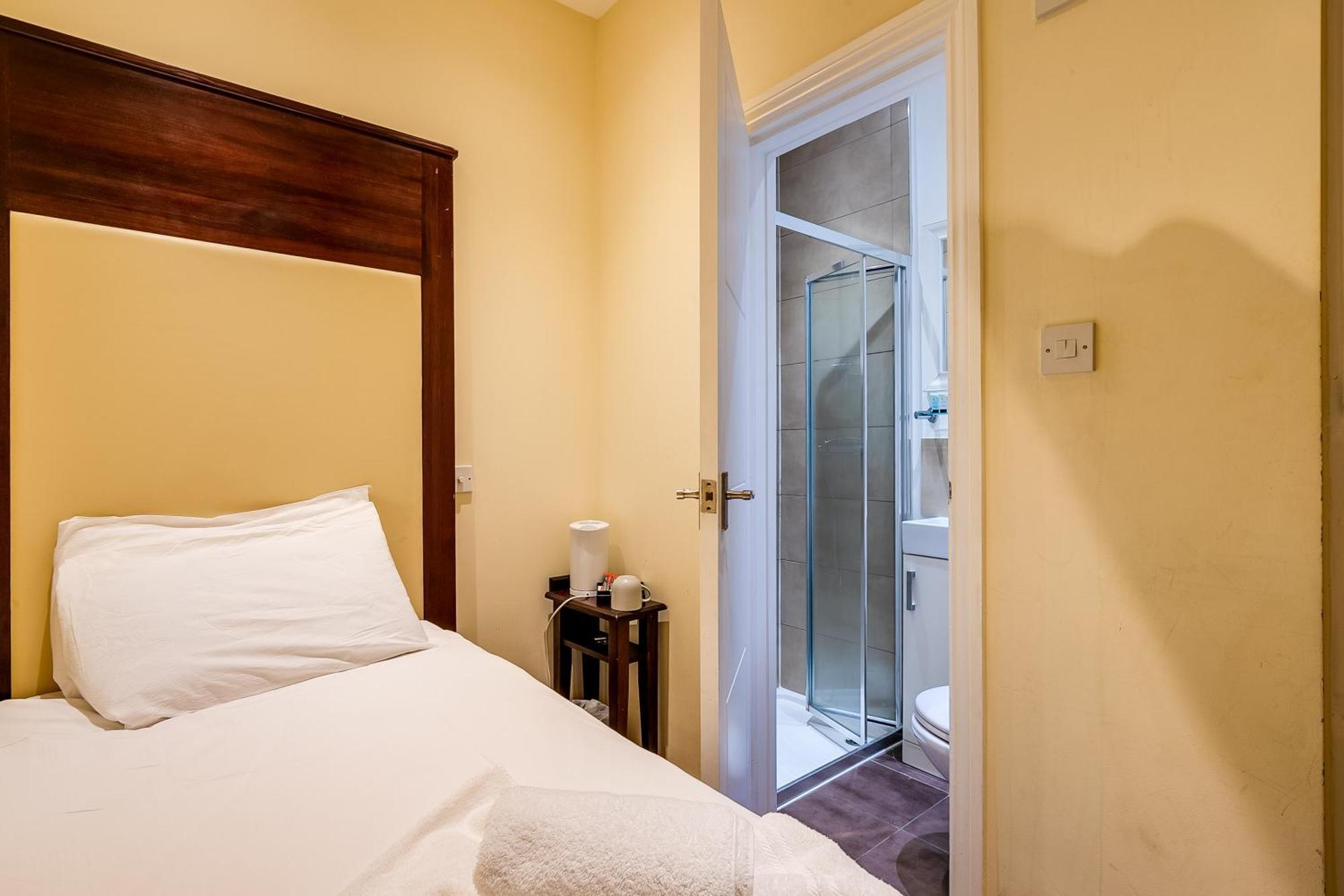 Single Room No Window