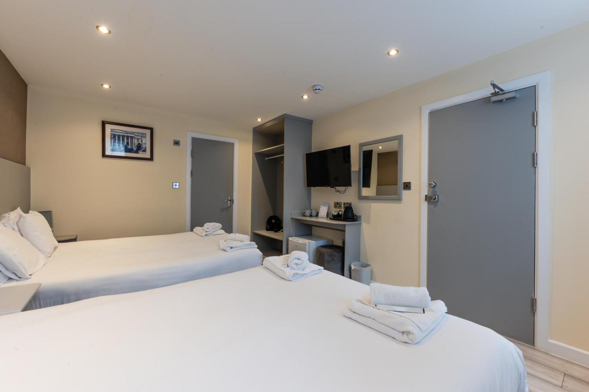 Luxury Quadruple Room