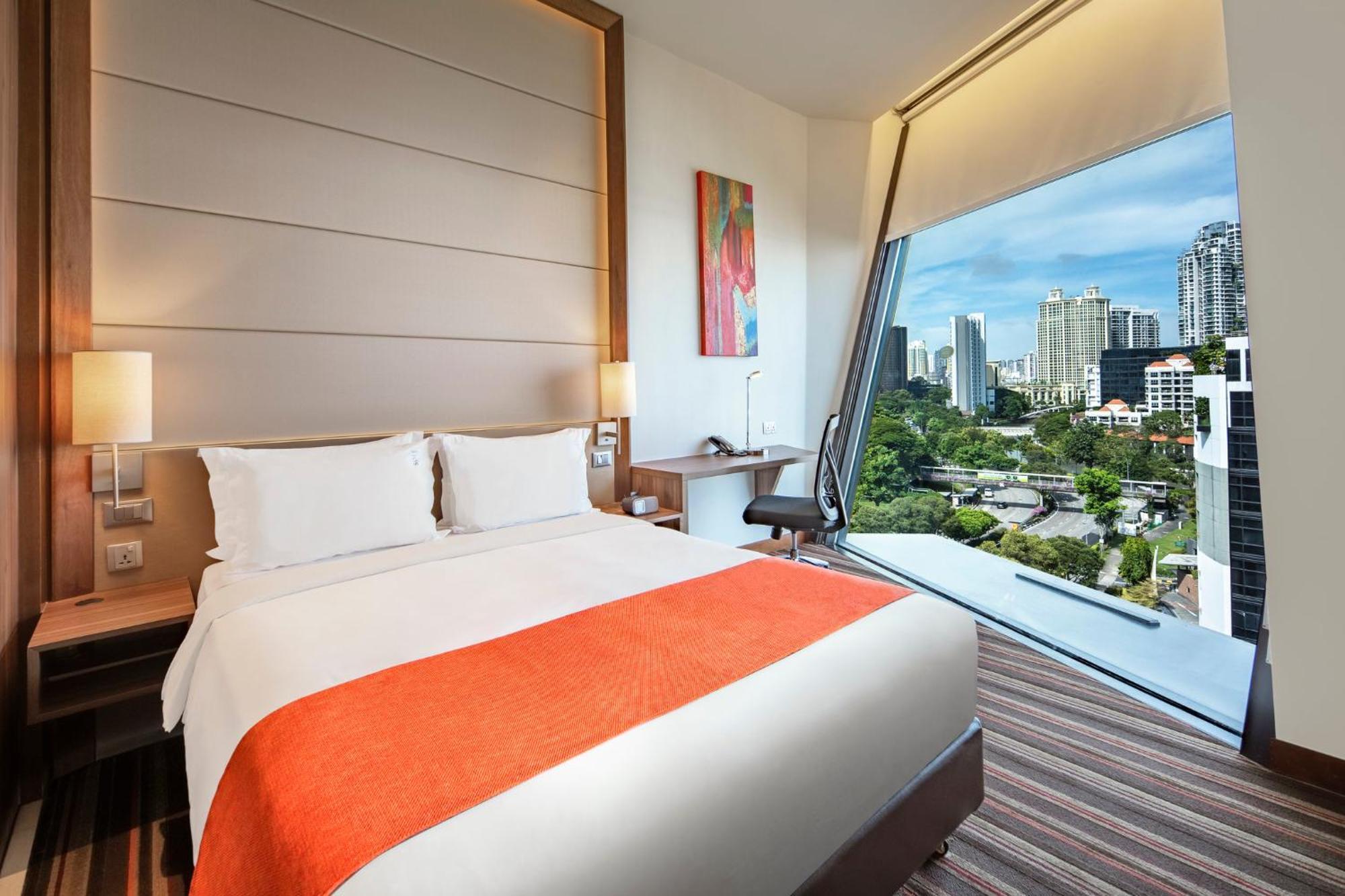 Standard Queen Room MBS View Top Floor