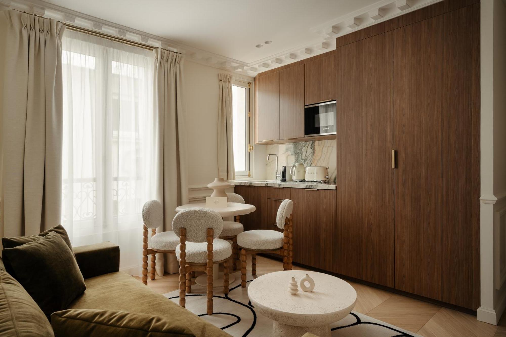 One-Bedroom Family Apartment Deluxe