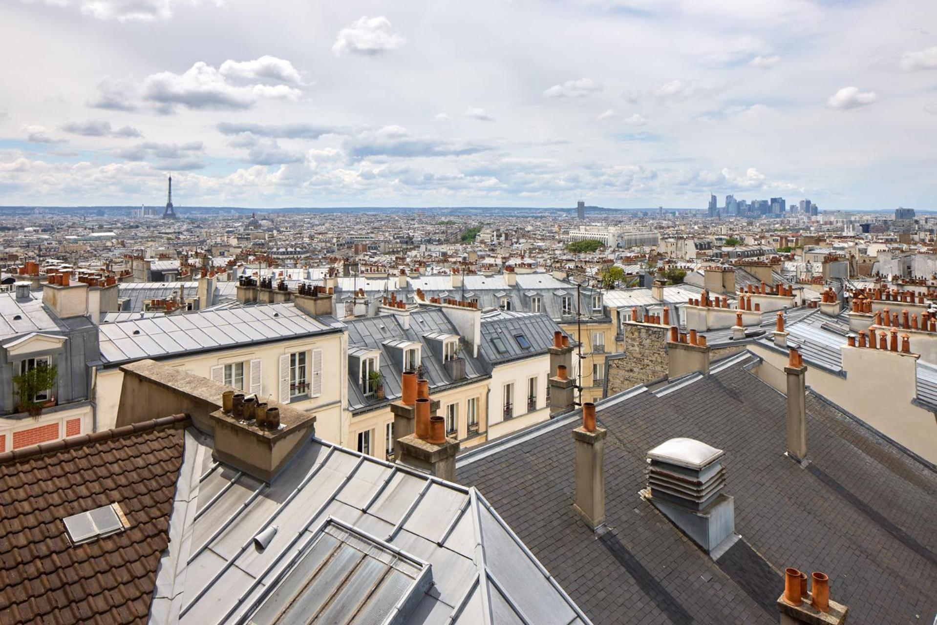 Superior Triple Room Balcony Eiffel Tower Sacre Coeur View