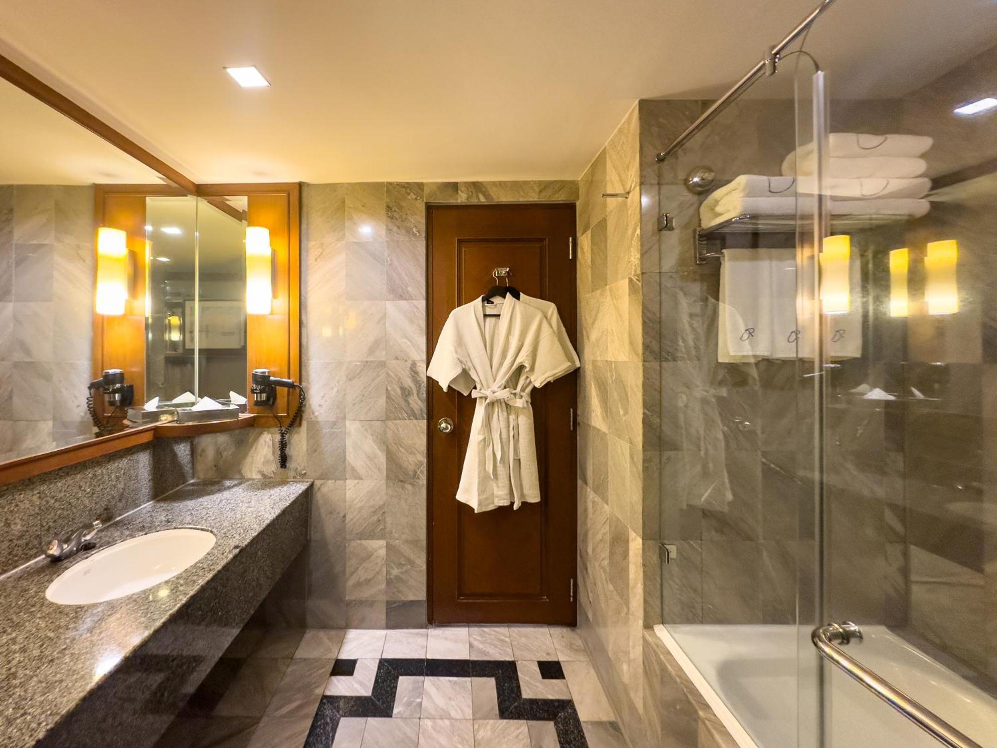 Deluxe King Room,1676732879:JPEG