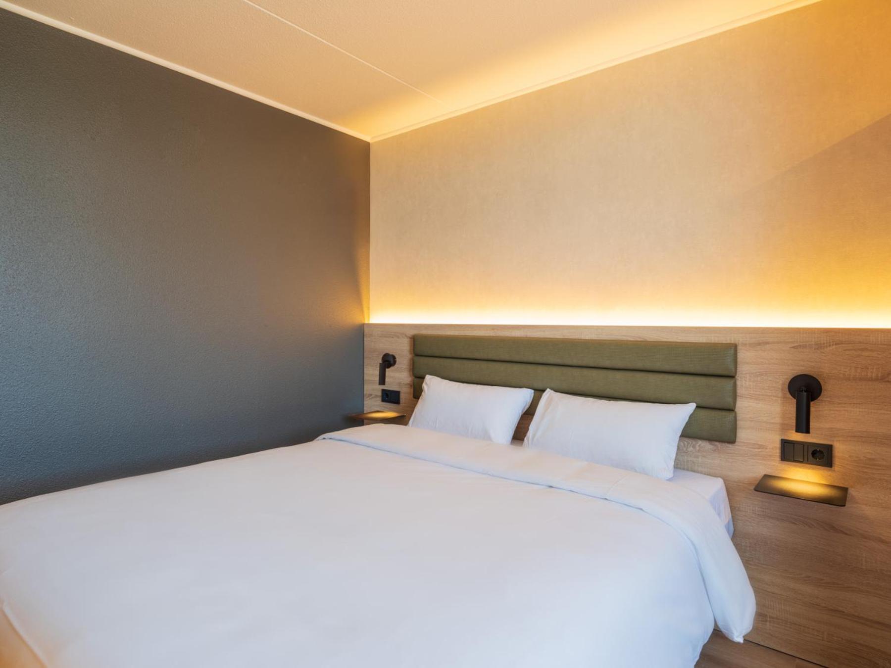 Standard Room - 2 Single Beds,1677855688:JPEG