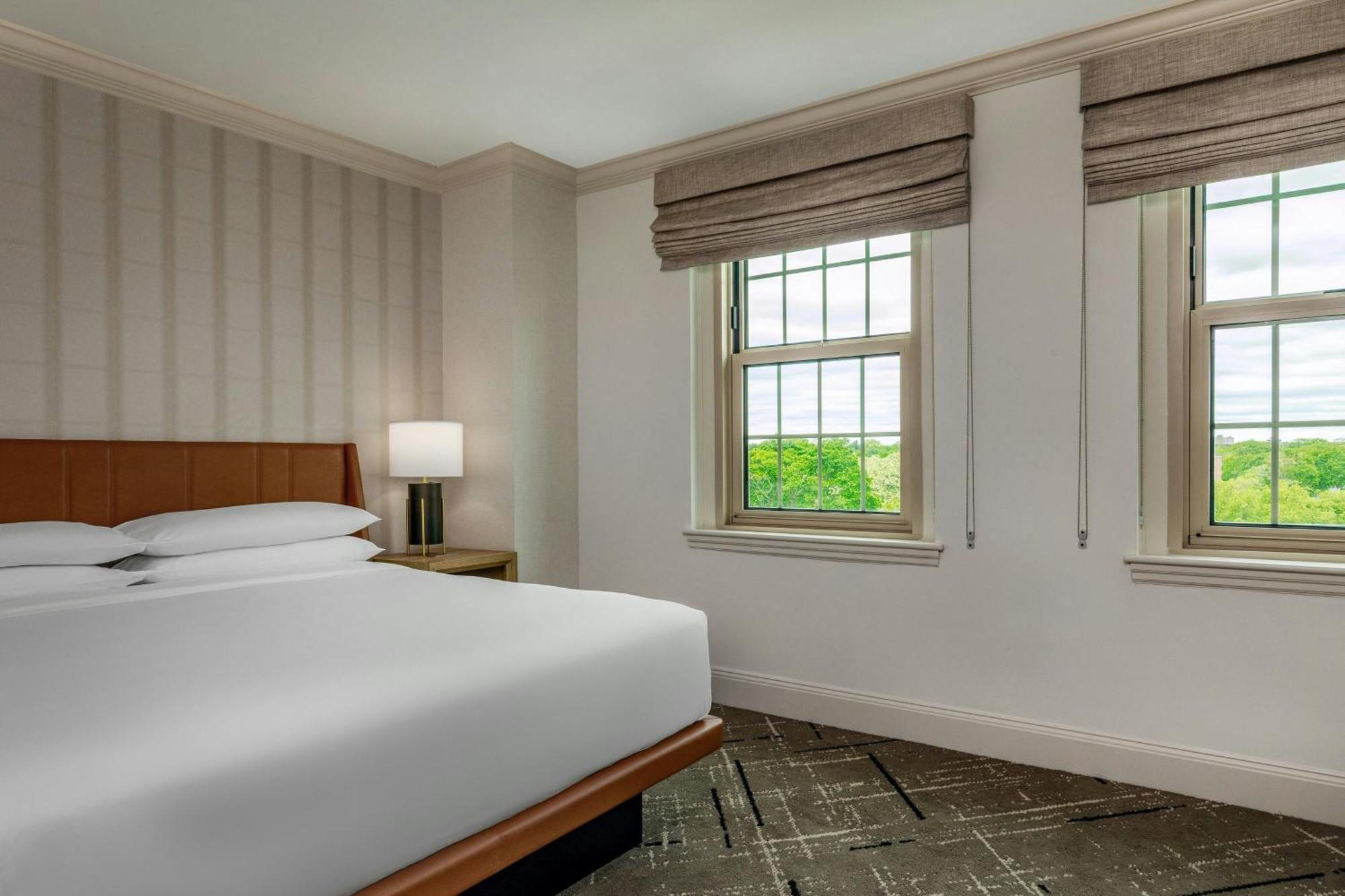 Guest Room 1 King