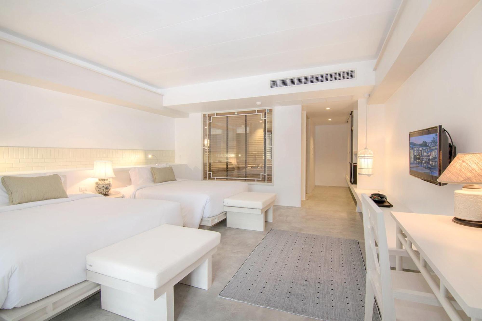 Deluxe Premium Double Room (4 Adults),1678654483:JPEG