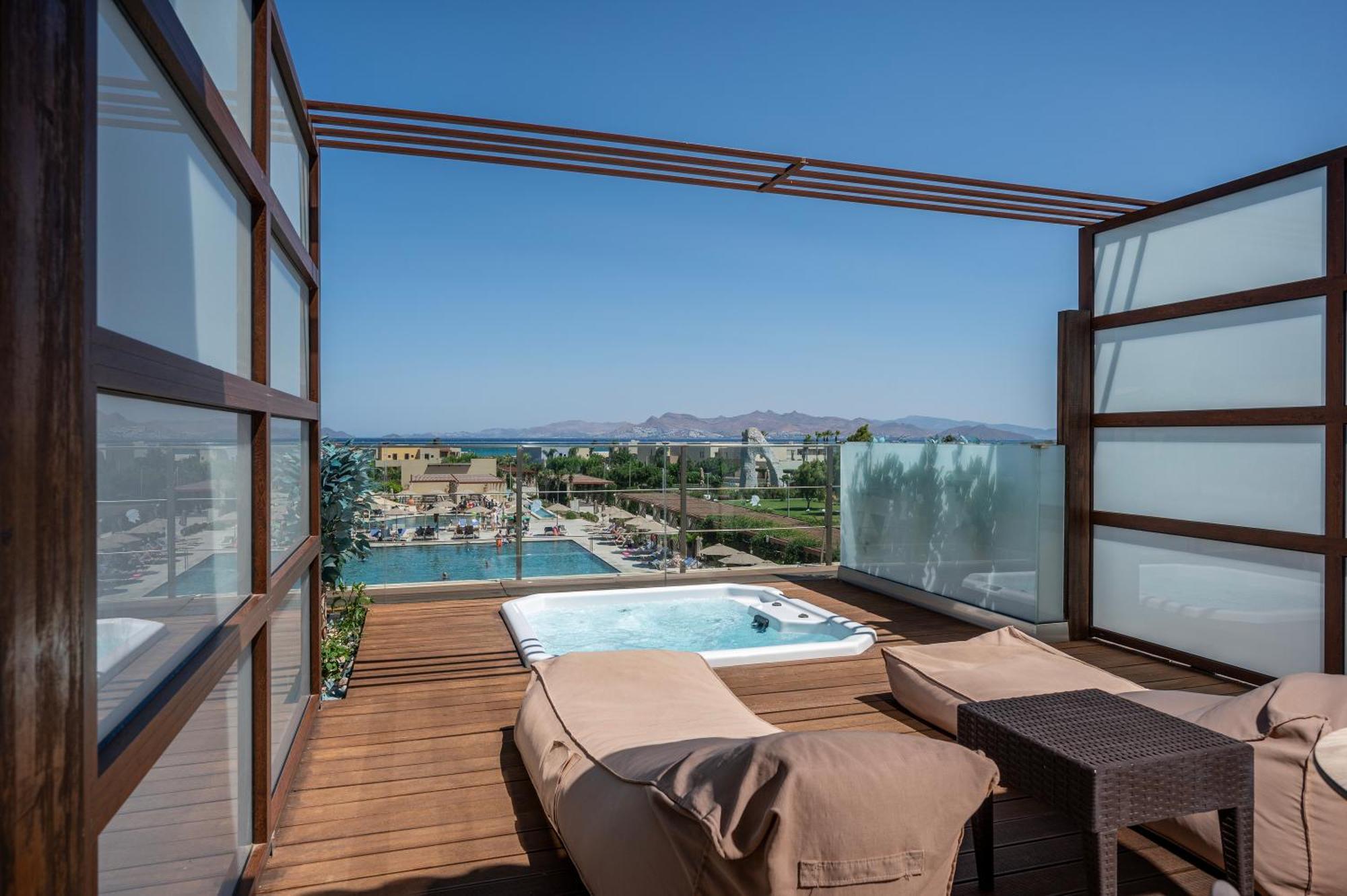 Double Room Sea View Outdoor Jacuzzi 18