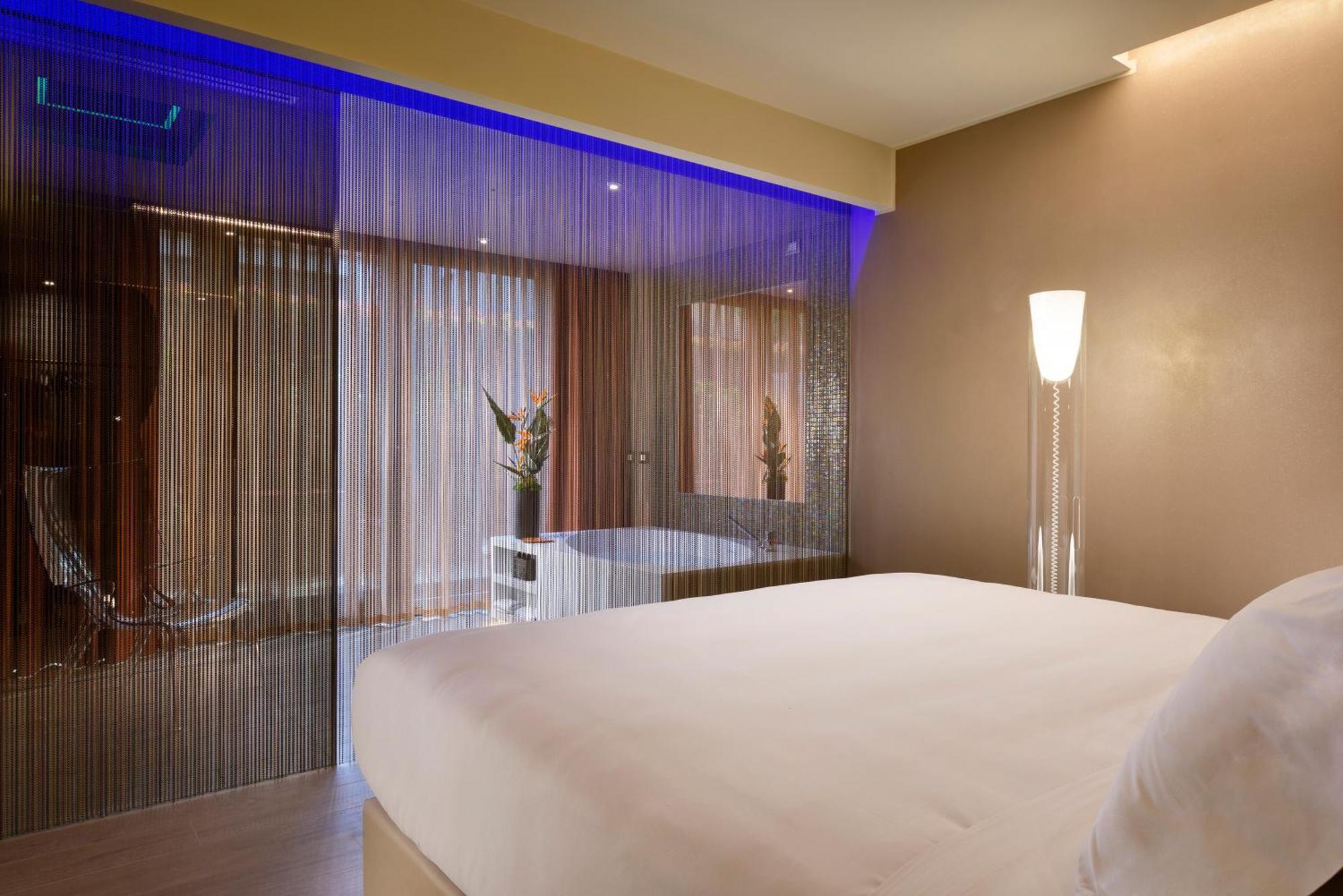 Junior Suite Hydromassage Shower