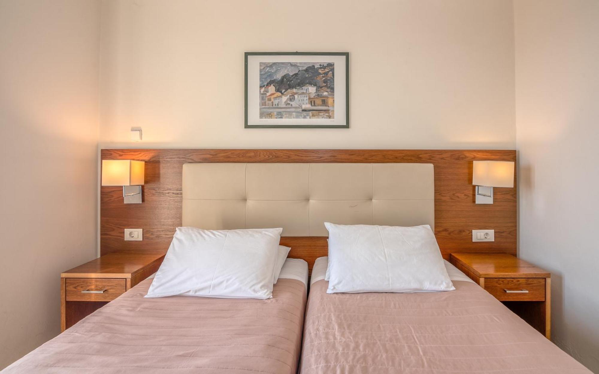 Family Two-Bedroom Apartment Sea Front