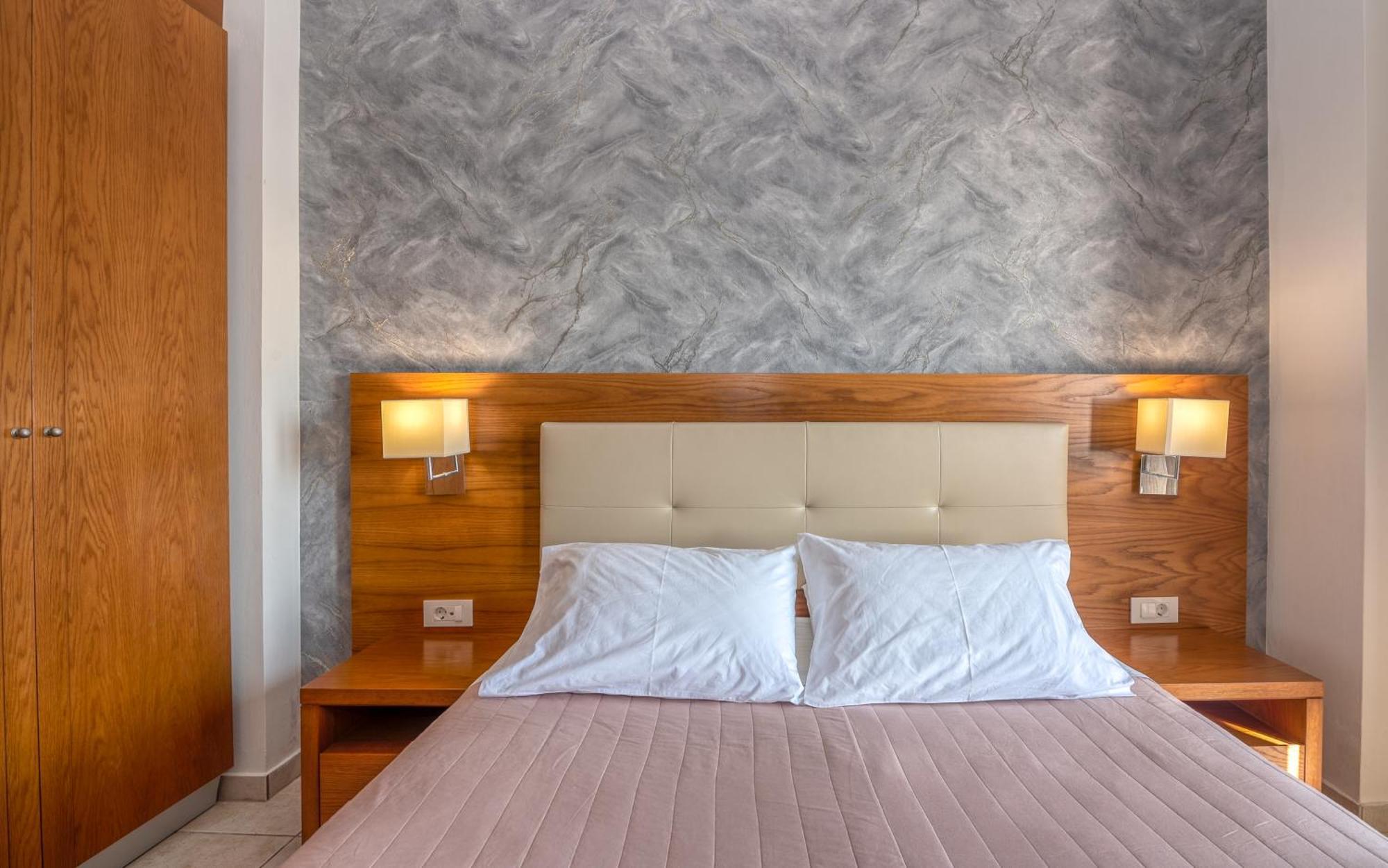Family Two-Bedroom Apartment Sea Front