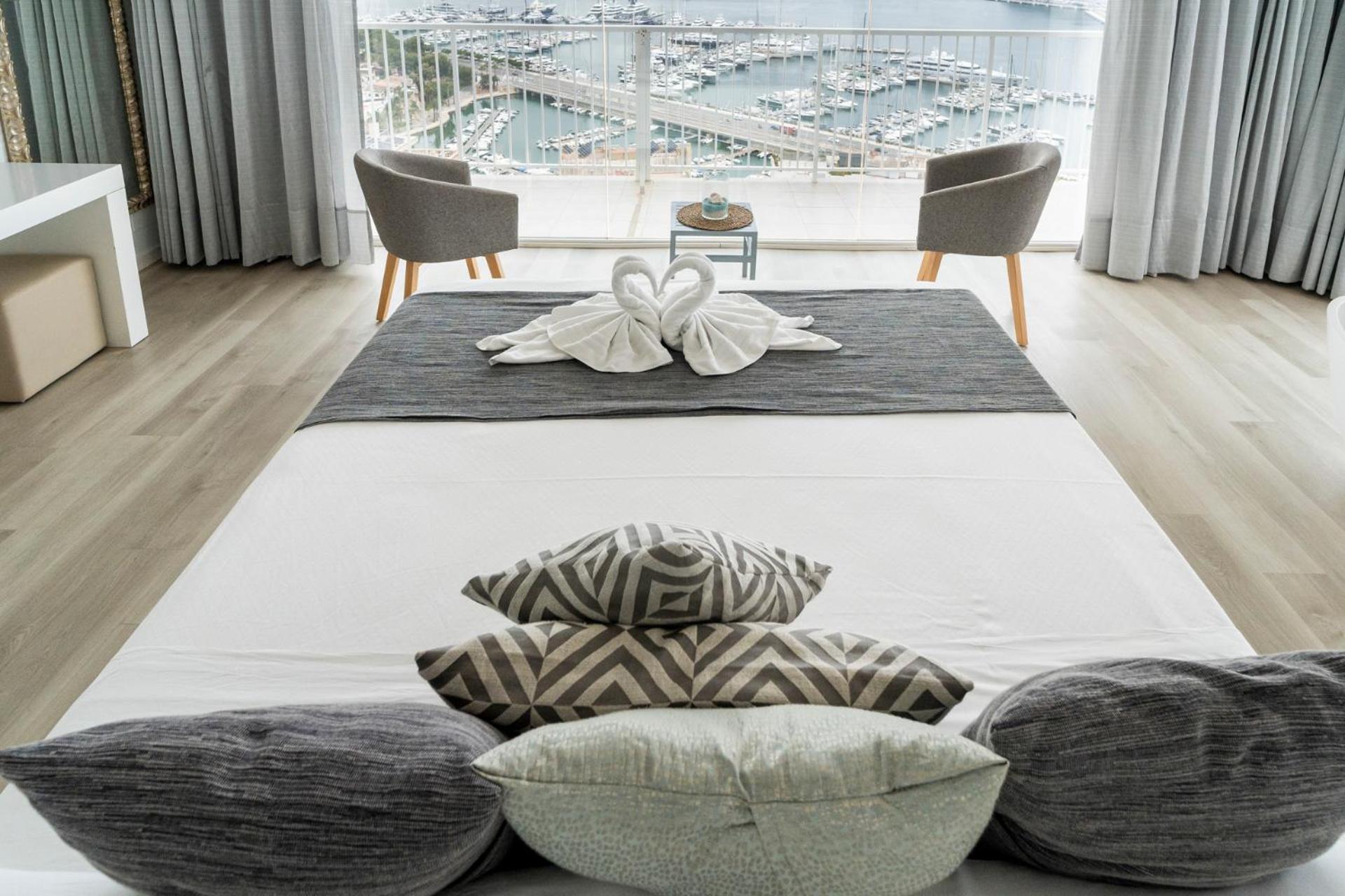 Deluxe Suite Sea View