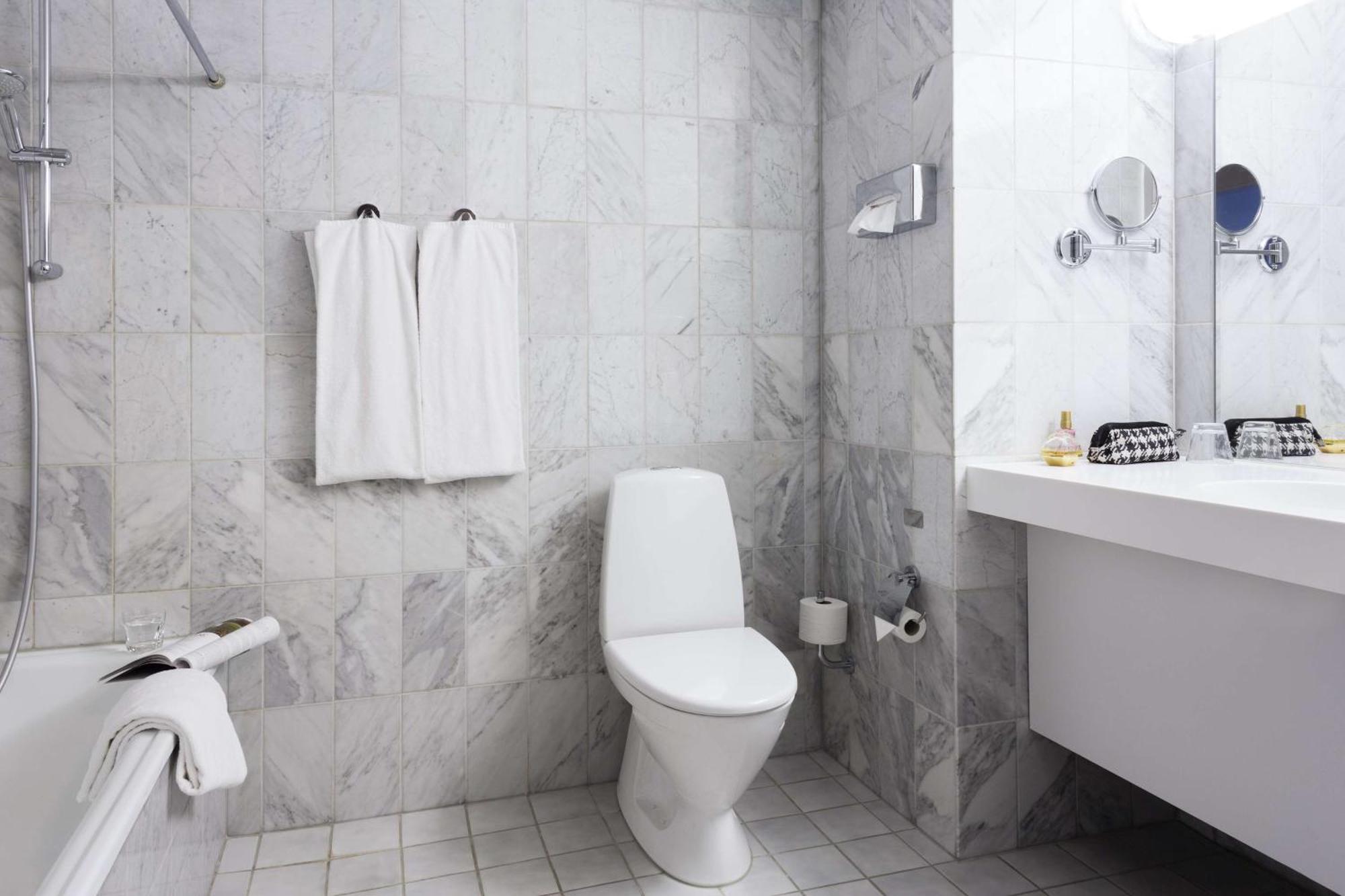 Junior Suite,1680581786:JPEG