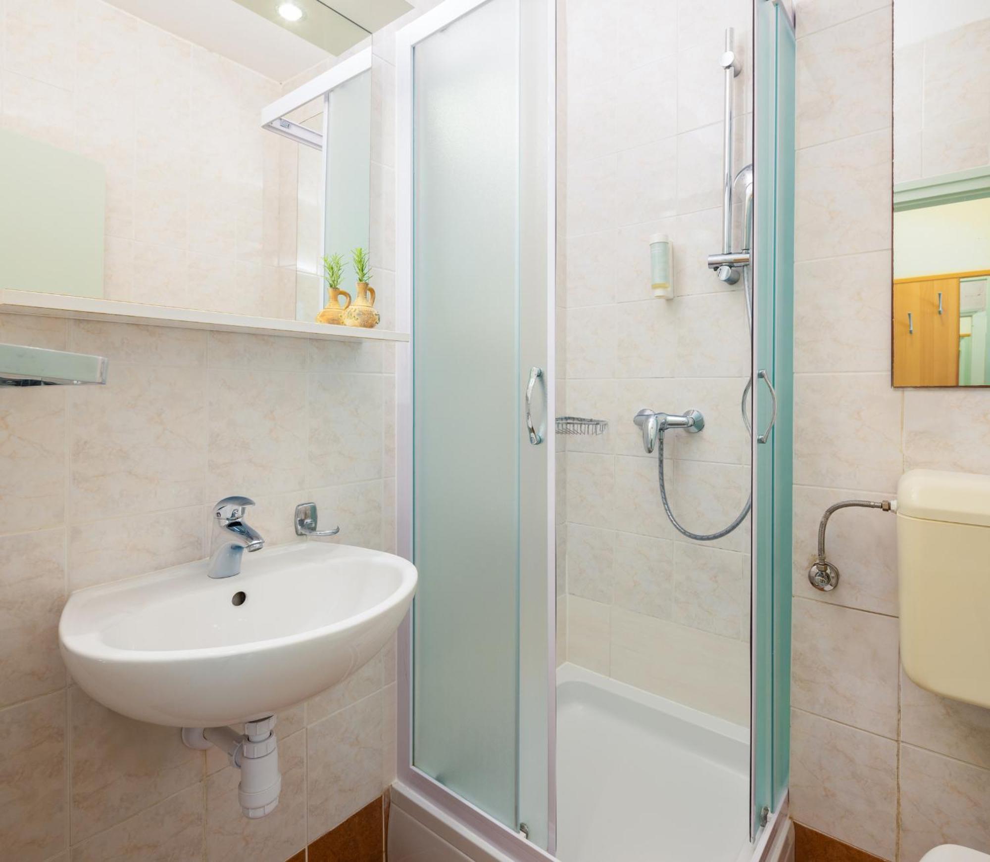 Room Selected at Check,1681731623:JPEG