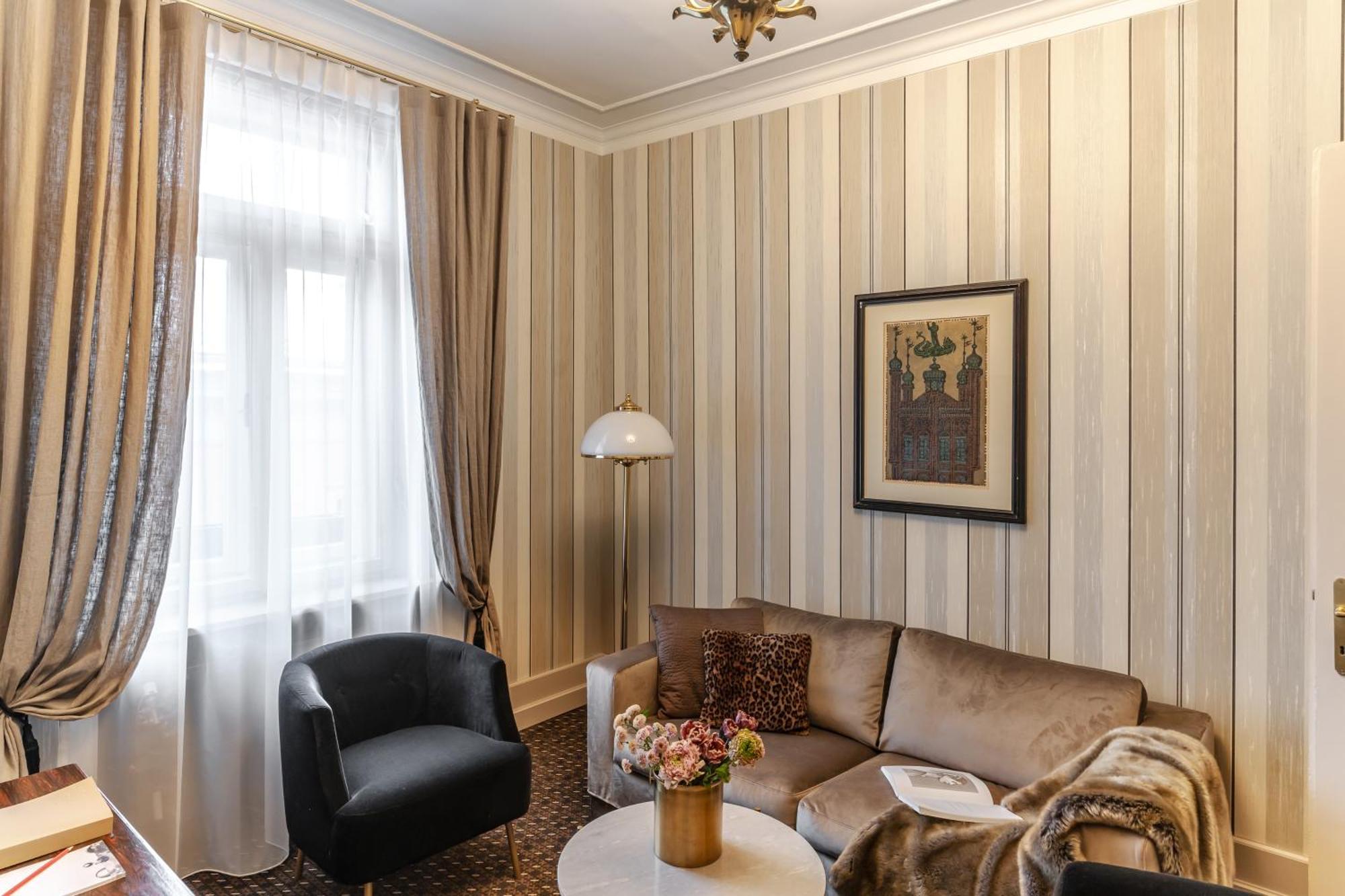 Deluxe Family Suite