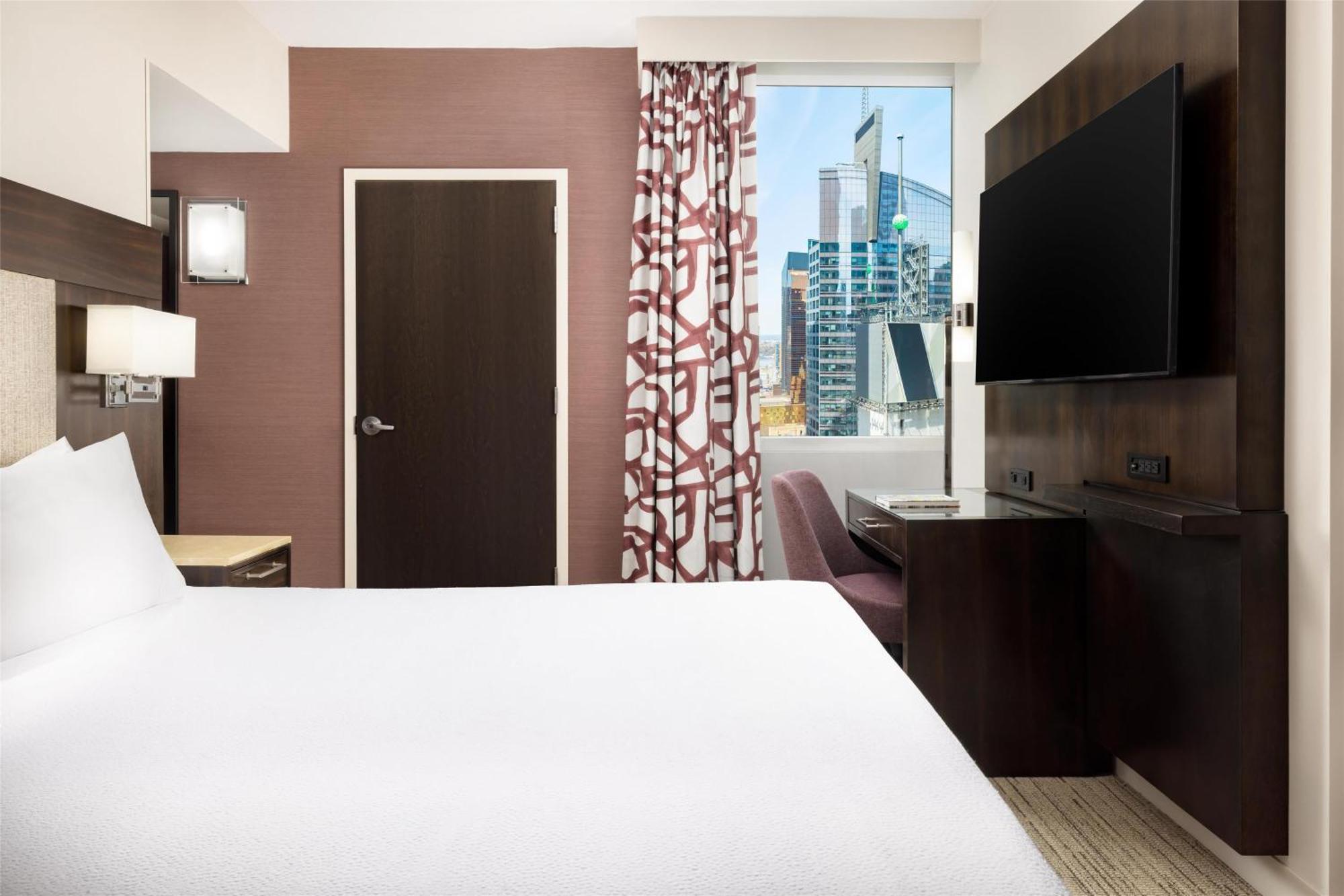 King Corner Room Times Square View