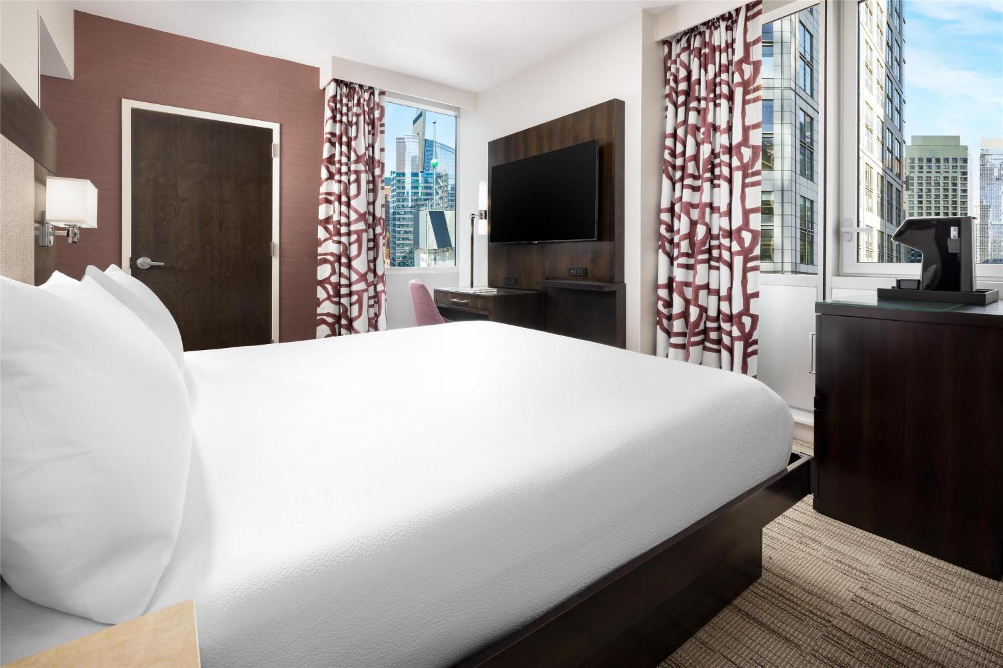 King Corner Room Times Square View