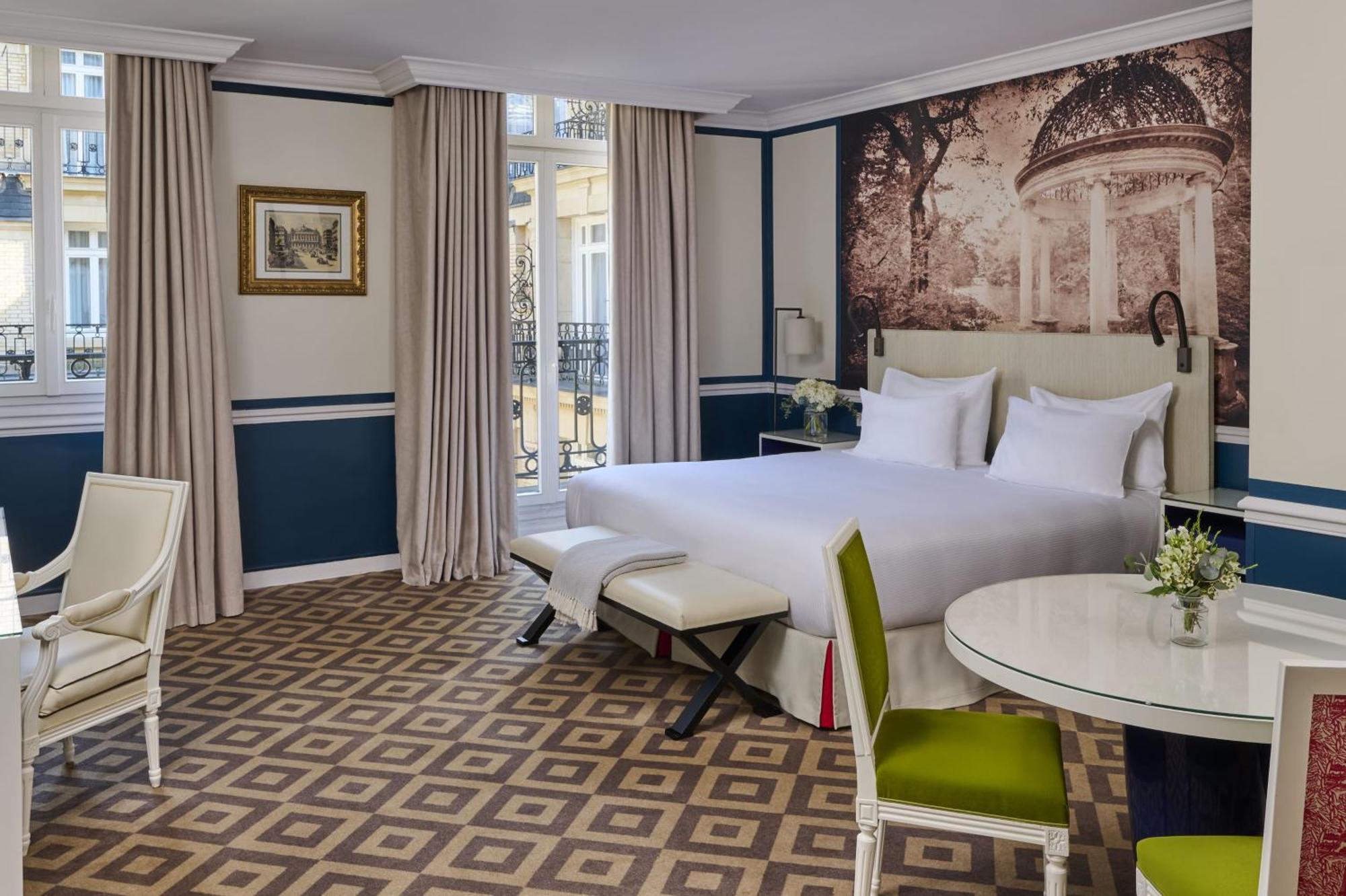 Deluxe King Suite
