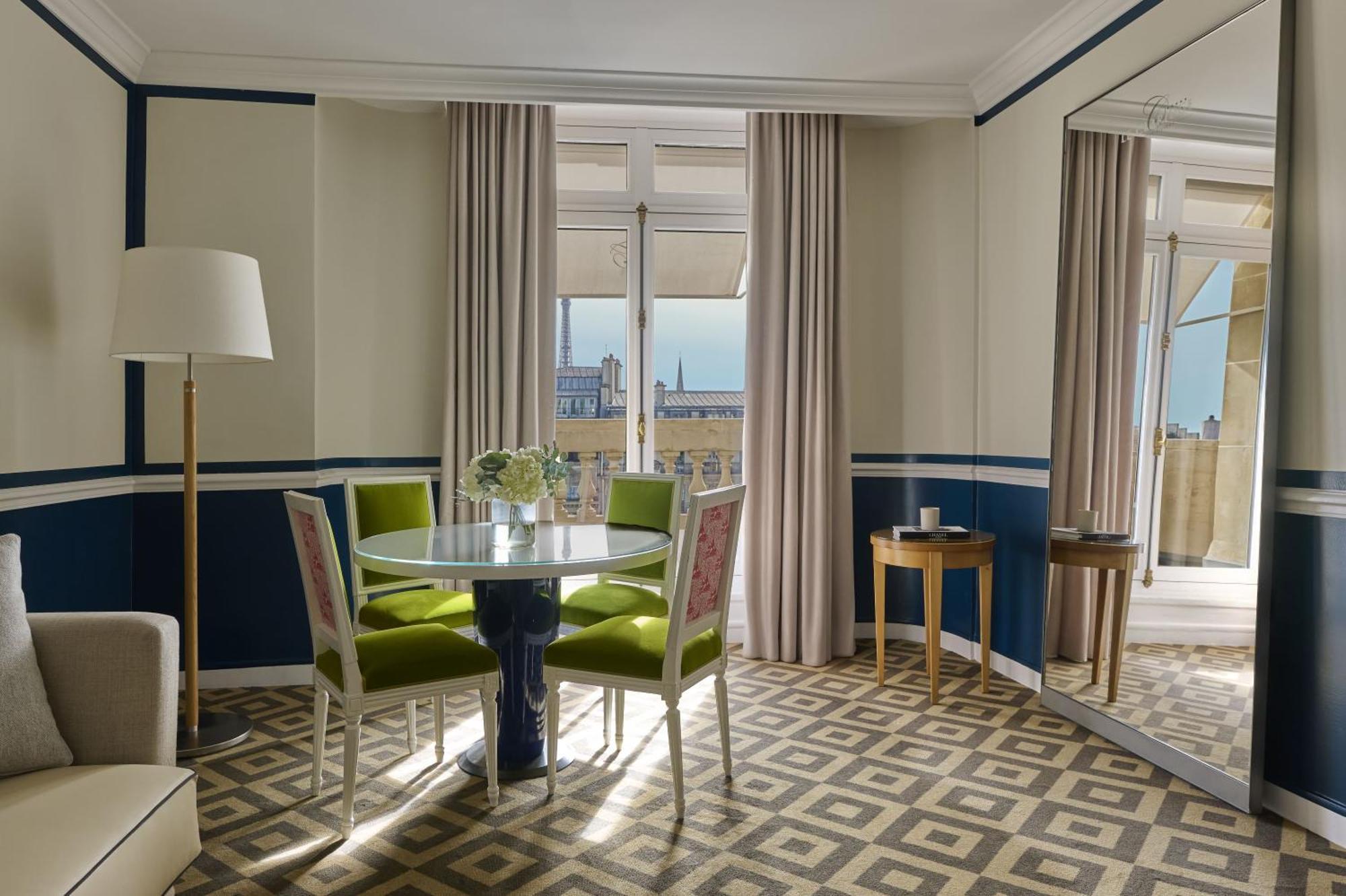 One-Bedroom Executive Suite with Champs Elysées View,1682929730:JPEG