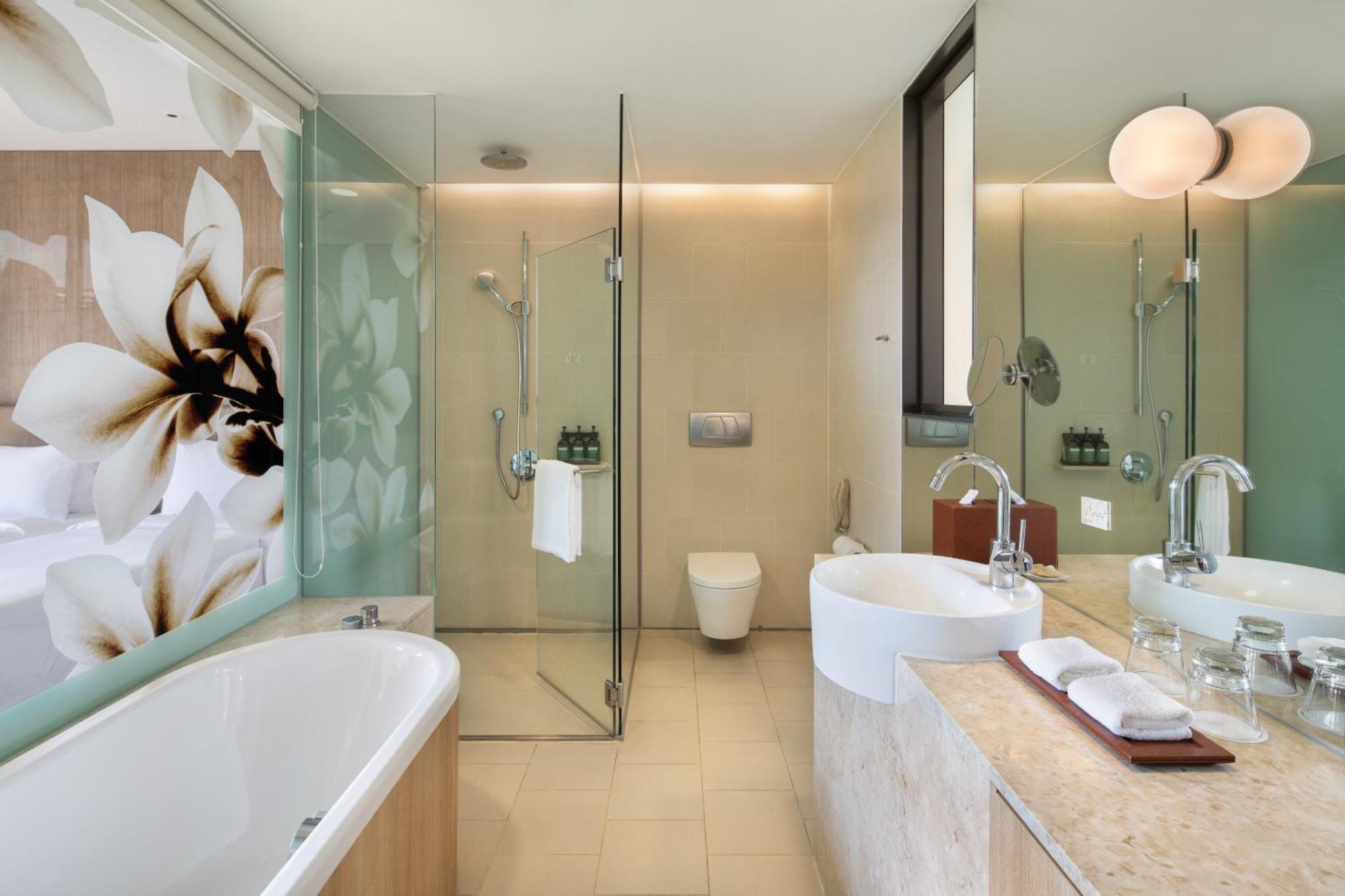 Premium King Room Lounge Access