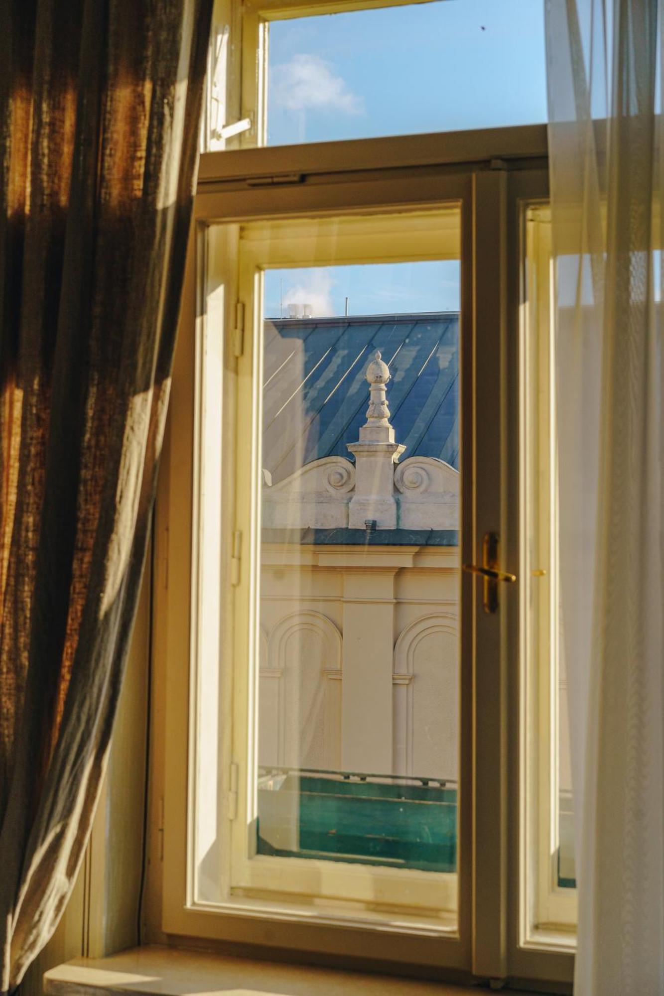 Deluxe Family Suite