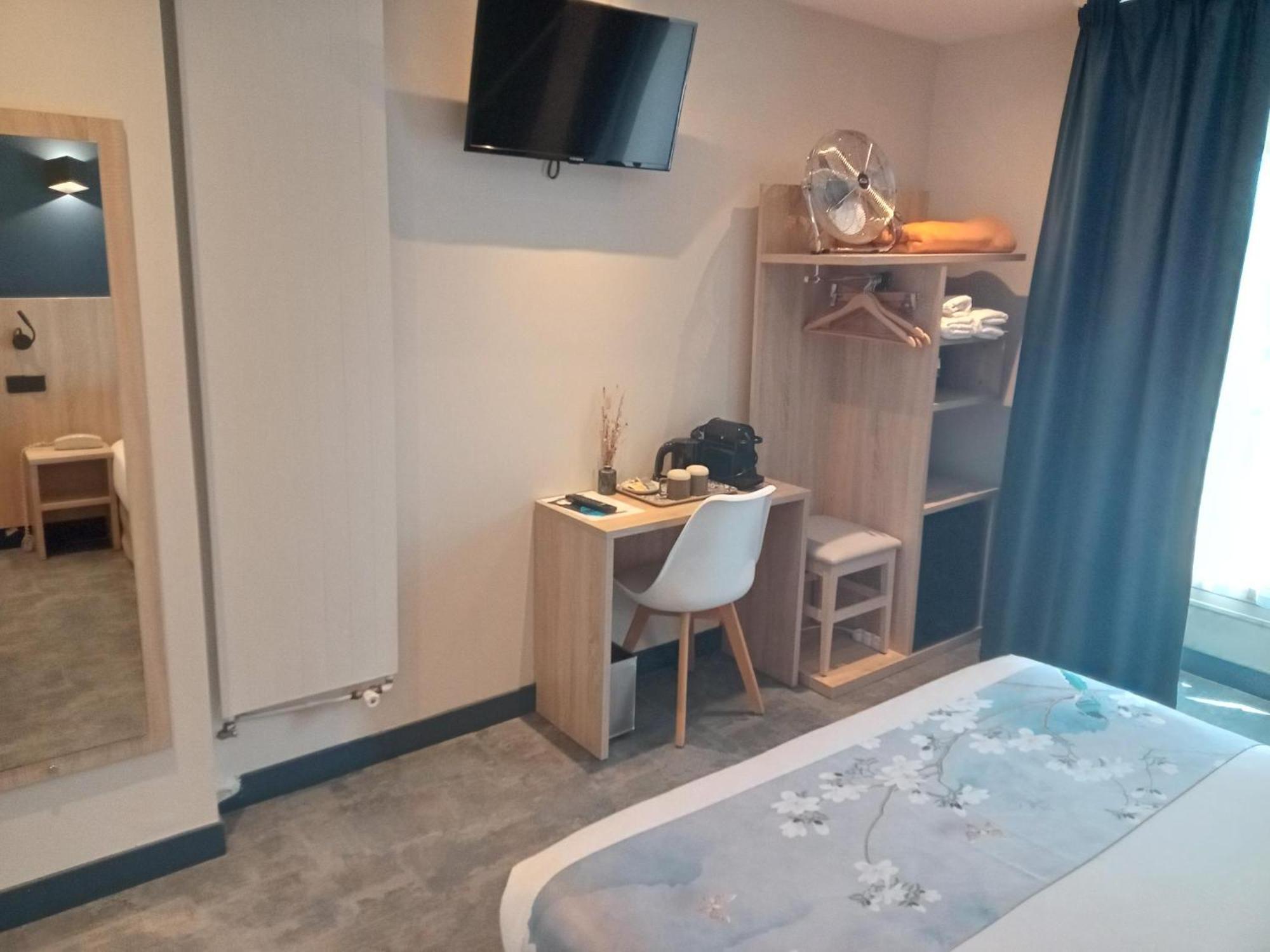 Two Adjoining rooms Superior Standard