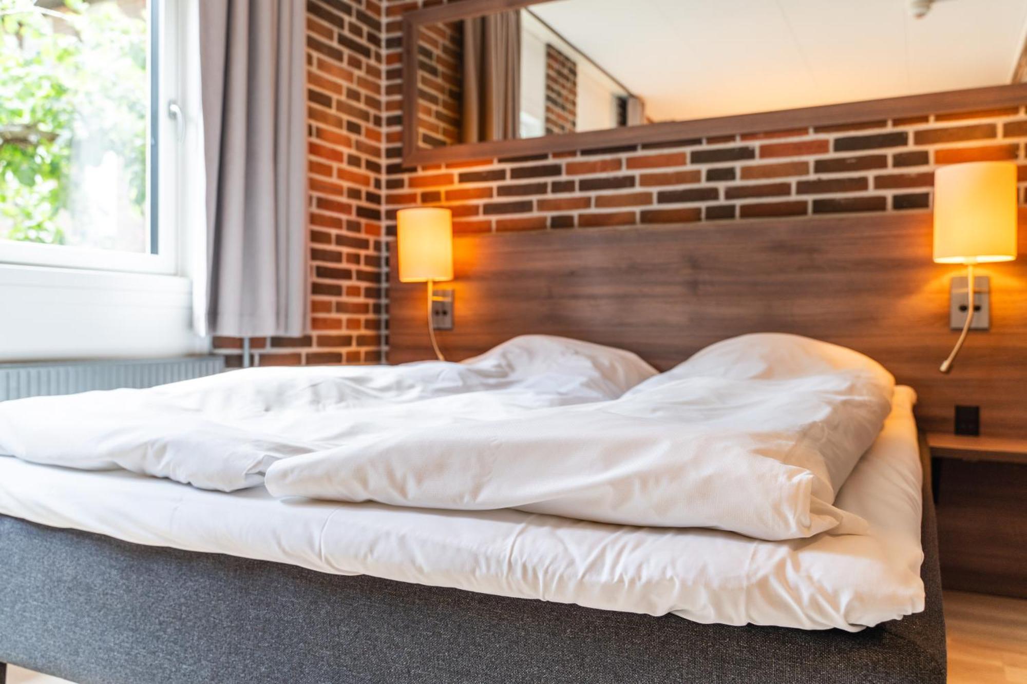 Standard Room,1683809819:JPEG