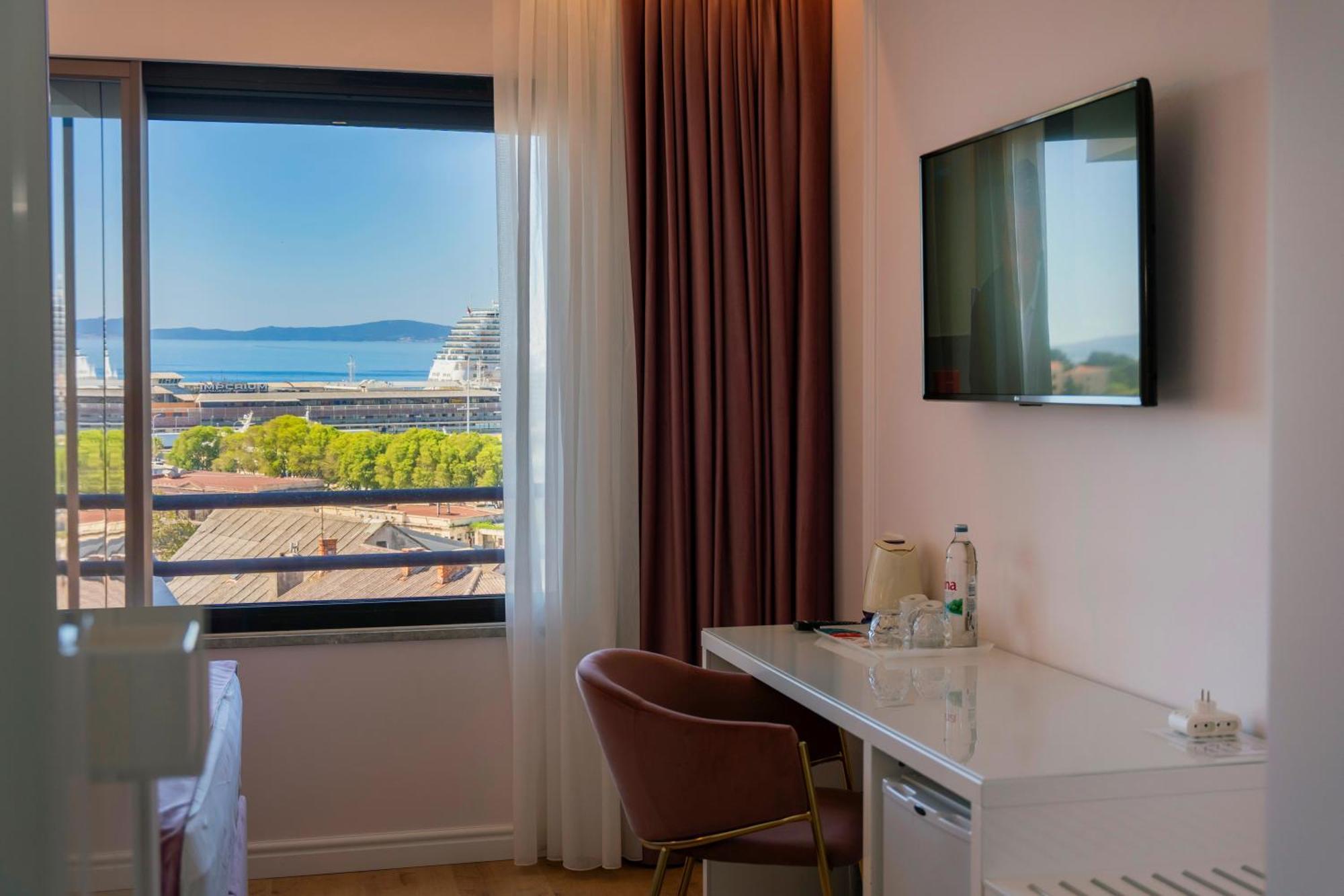 Standard Single Room Sea View
